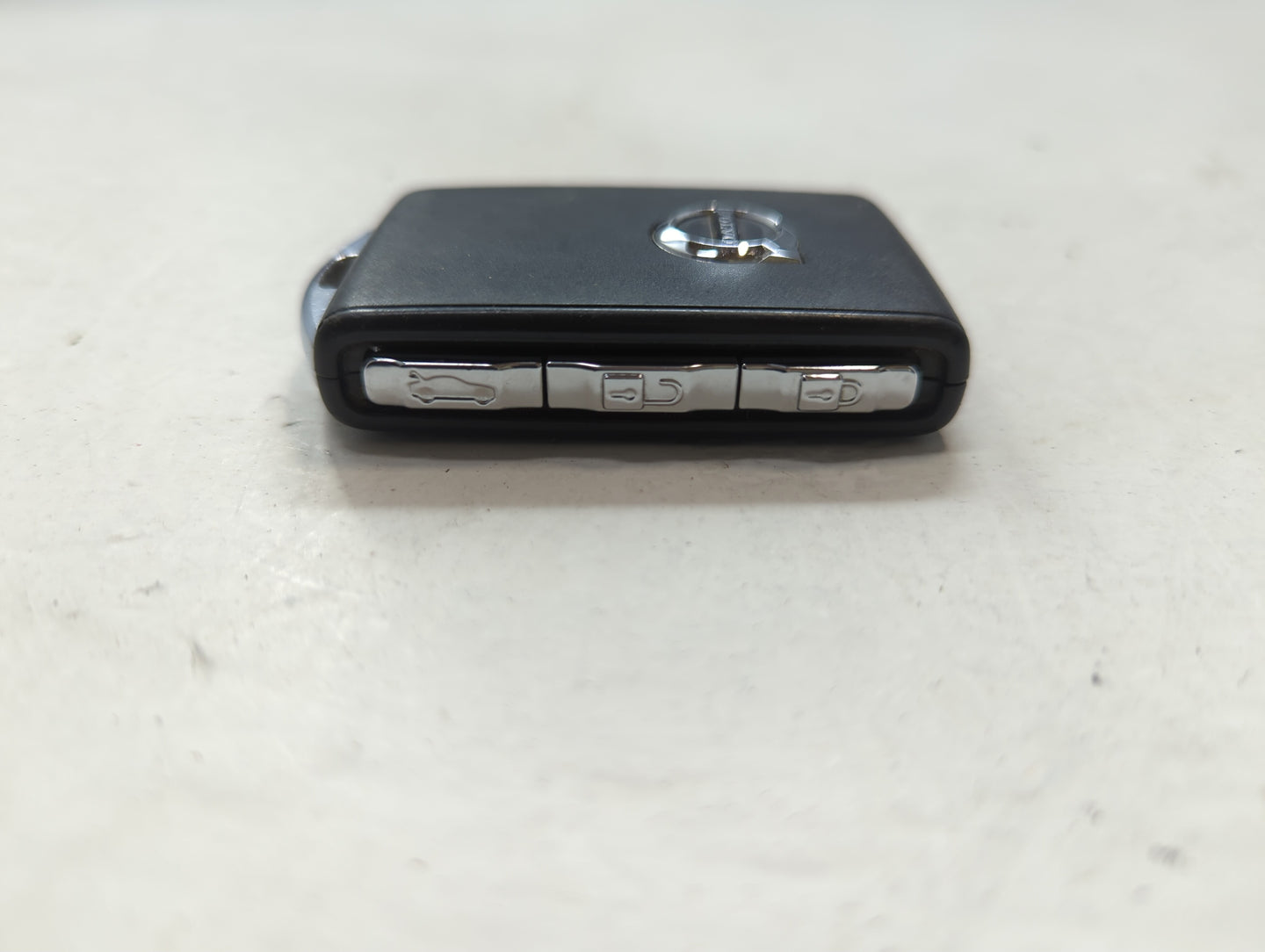 Volvo S90 Keyless Entry Remote Fob YGOHUF8423 4 buttons - Oemusedautoparts1.com