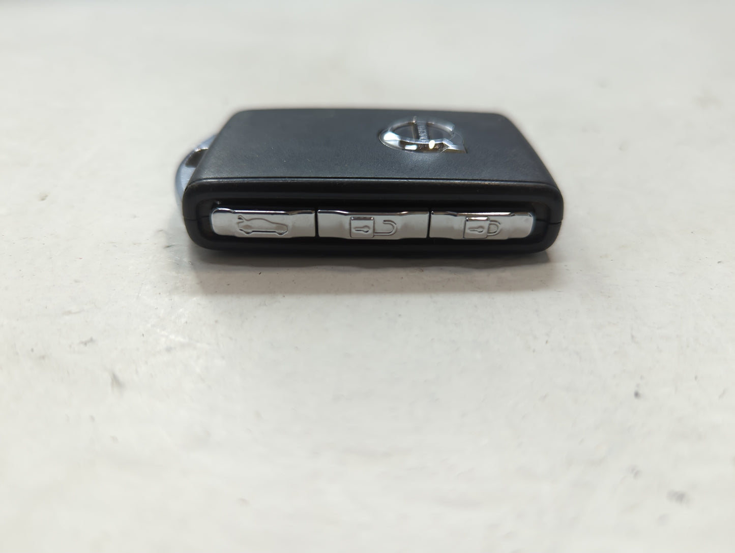 Volvo S90 Keyless Entry Remote Fob YGOHUF8423 4 buttons - Oemusedautoparts1.com