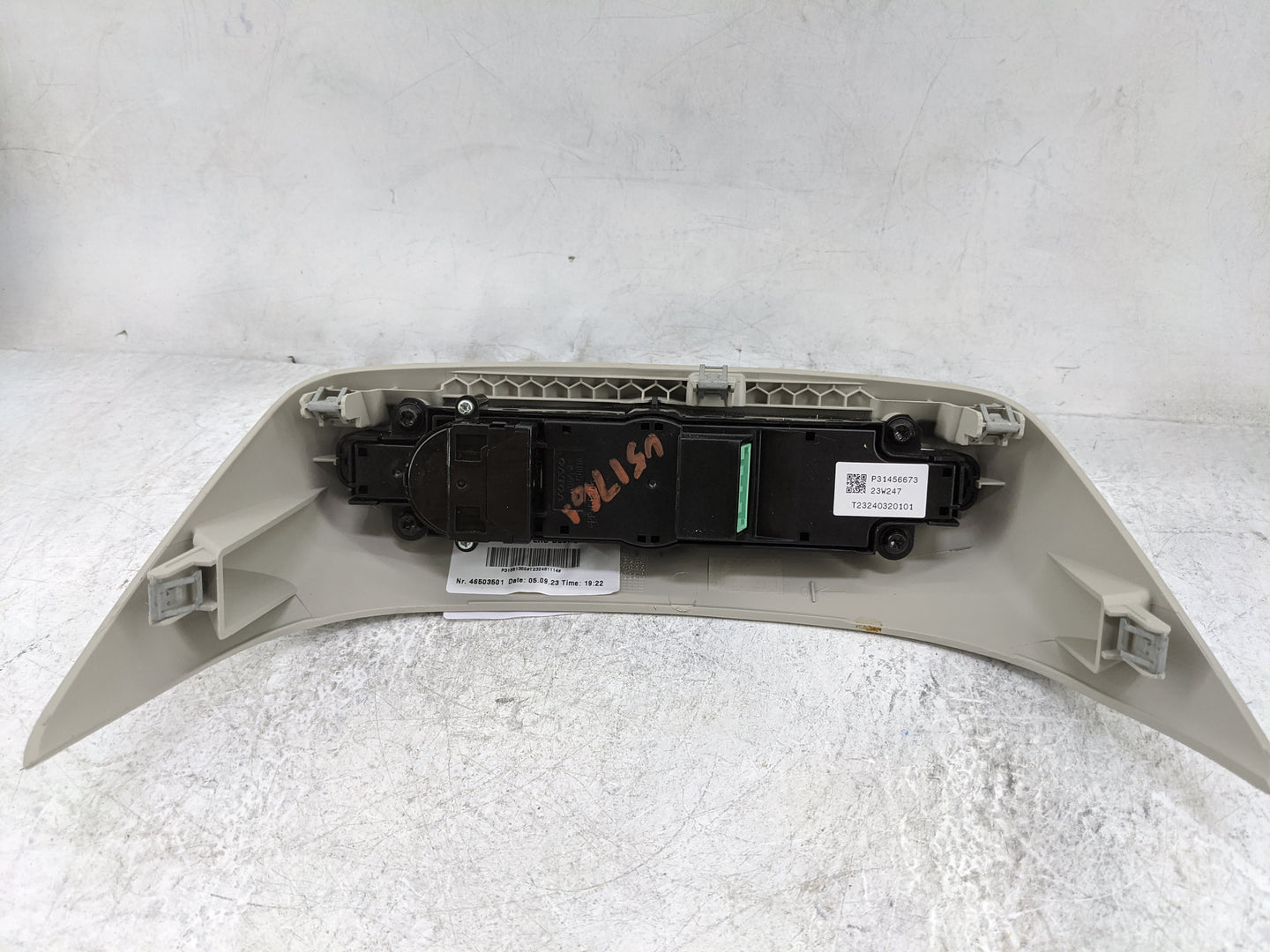 2024 Volvo Xc40 Radio AM FM Cd Player Receiver Replacement P/N:23W247 P31456673 Fits OEM Used Auto Parts - Oemusedautoparts1