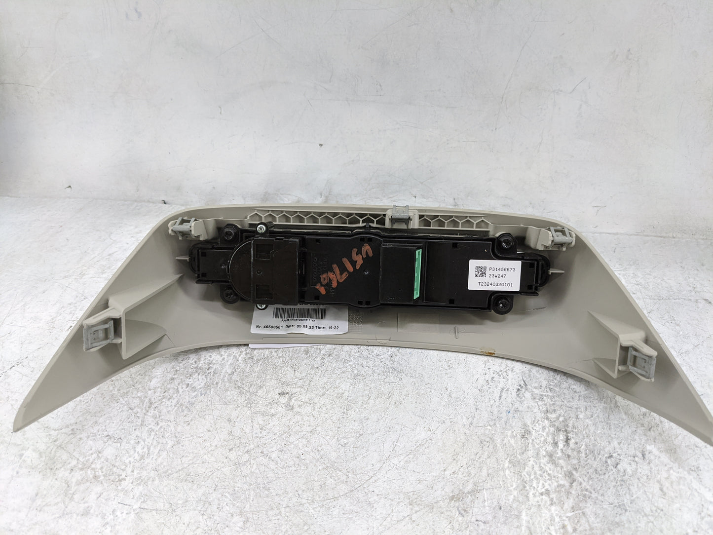 2024 Volvo Xc40 Radio AM FM Cd Player Receiver Replacement P/N:23W247 P31456673 Fits OEM Used Auto Parts - Oemusedautoparts1
