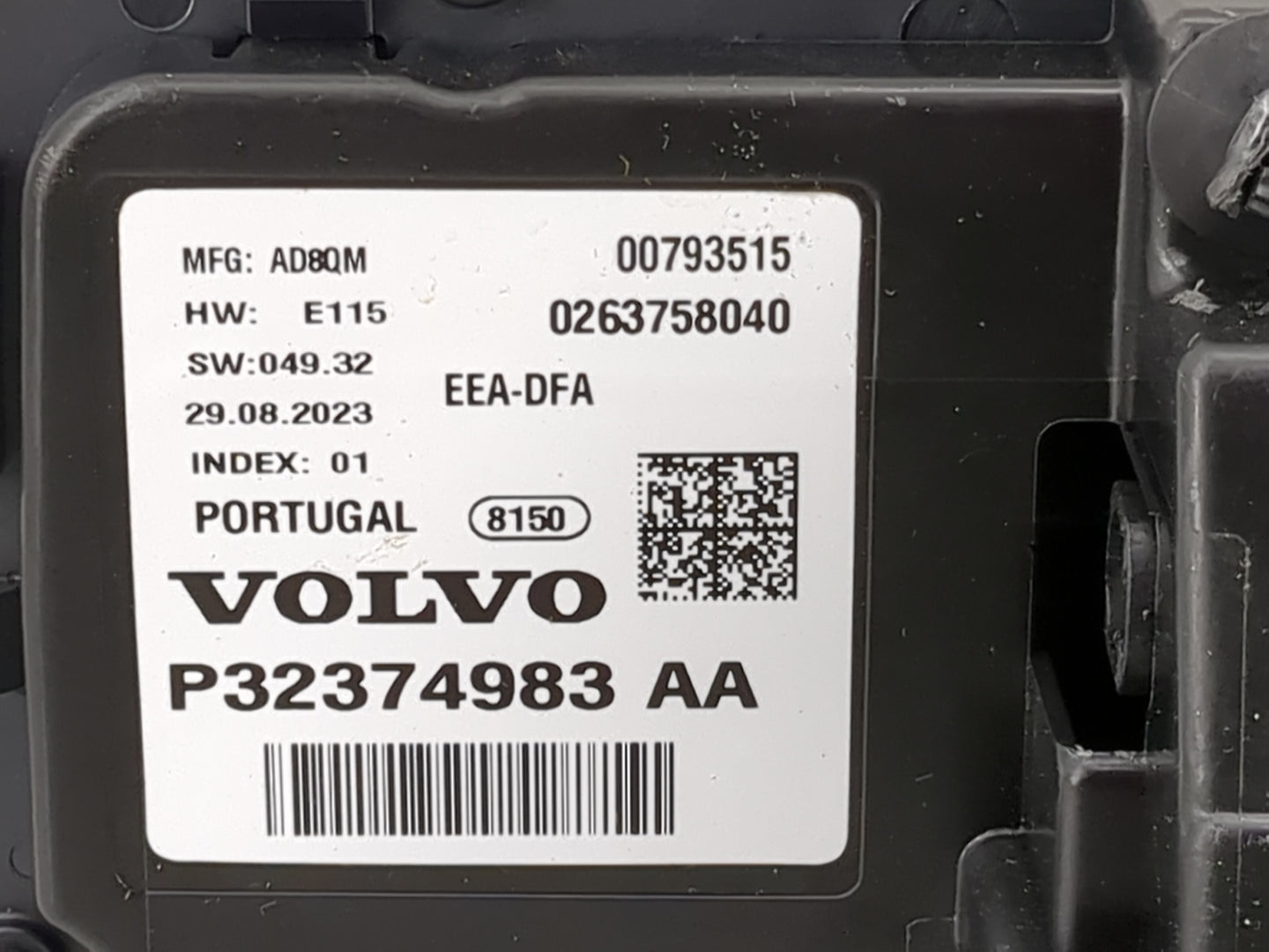 2024 Volvo Xc40 Instrument Cluster Speedometer Gauges P/N:P32374983 AA 0263758040, 00793515 Miles: Fits OEM Used Auto Parts 