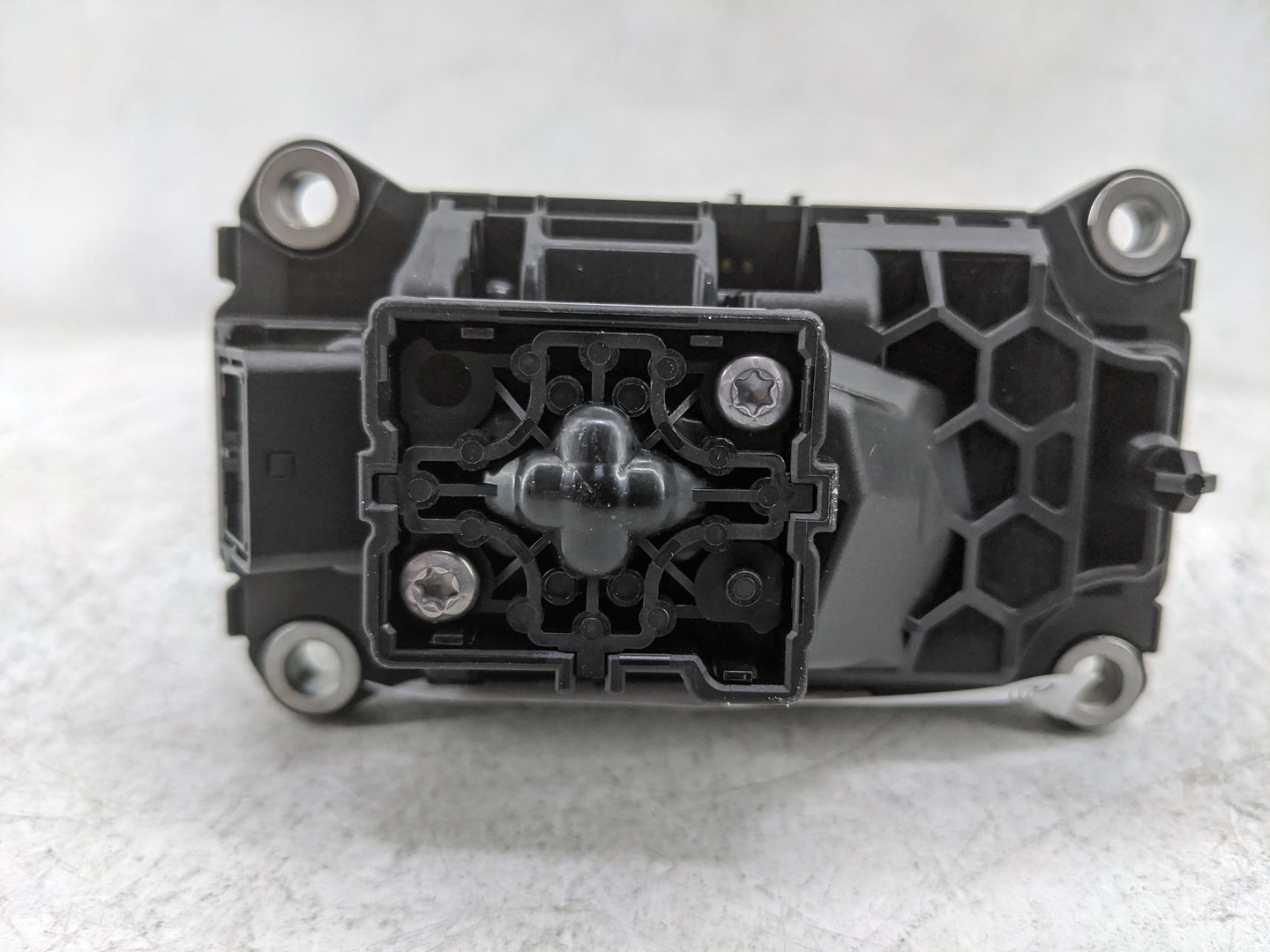 2024 Volvo Xc60 Floor Console Assembly Shifter - Oemusedautoparts1.com