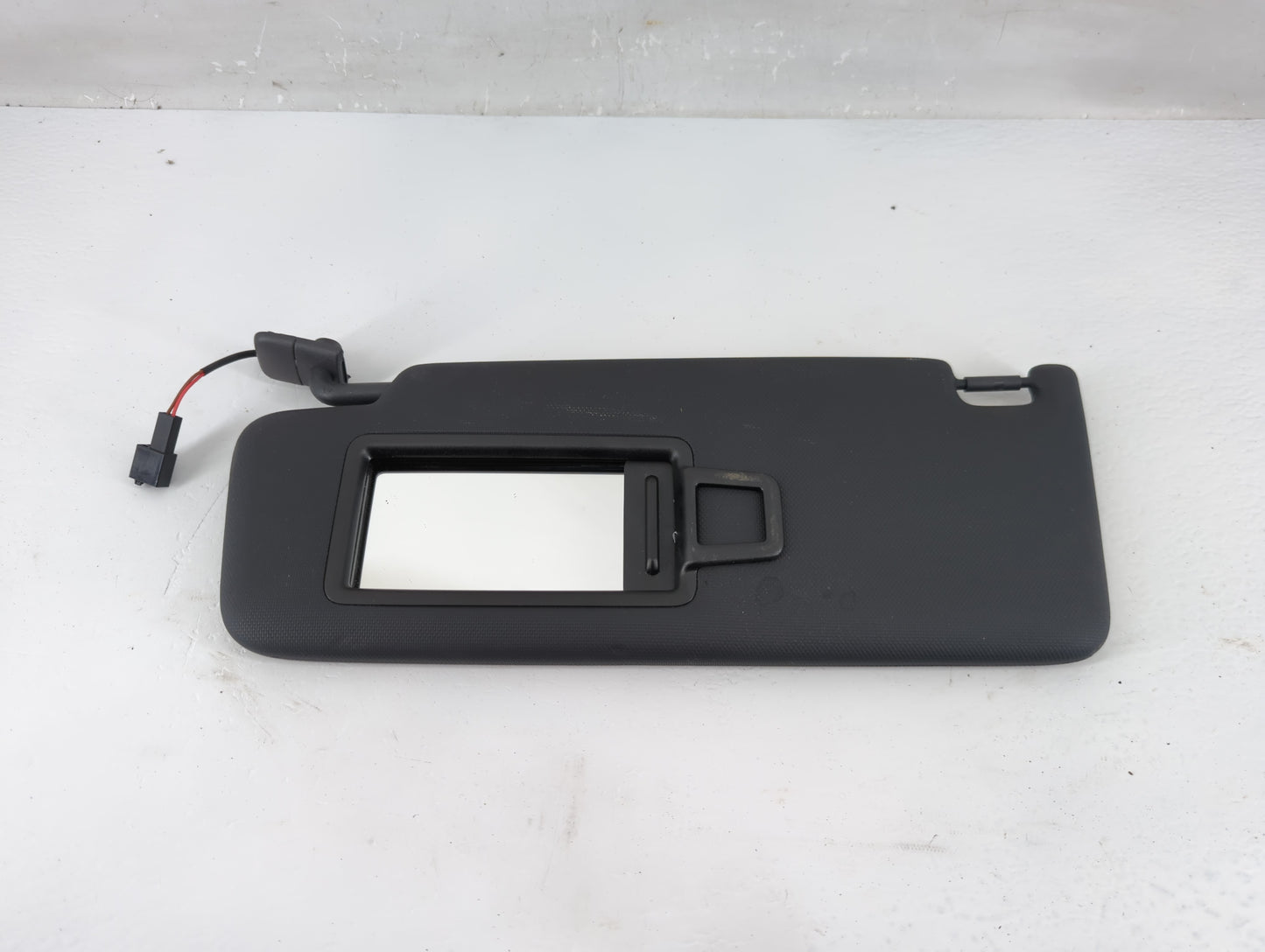 2025 Audi Q3 Sun Visor Shade Replacement Driver Left Mirror Fits OEM Used Auto Parts - Oemusedautoparts1.com