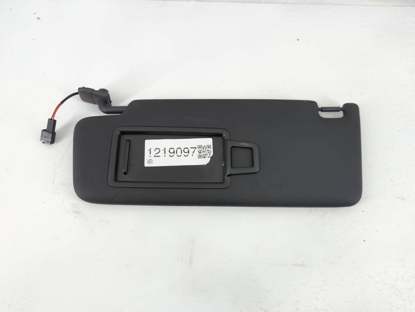 2025 Audi Q3 Sun Visor Shade Replacement Driver Left Mirror Fits OEM Used Auto Parts - Oemusedautoparts1.com
