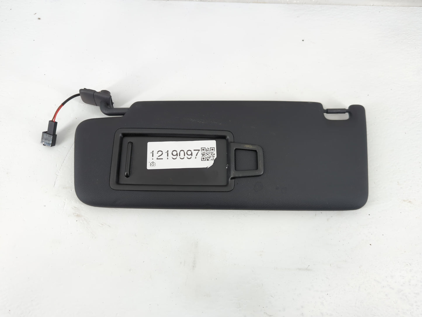 2025 Audi Q3 Sun Visor Shade Replacement Driver Left Mirror Fits OEM Used Auto Parts - Oemusedautoparts1.com