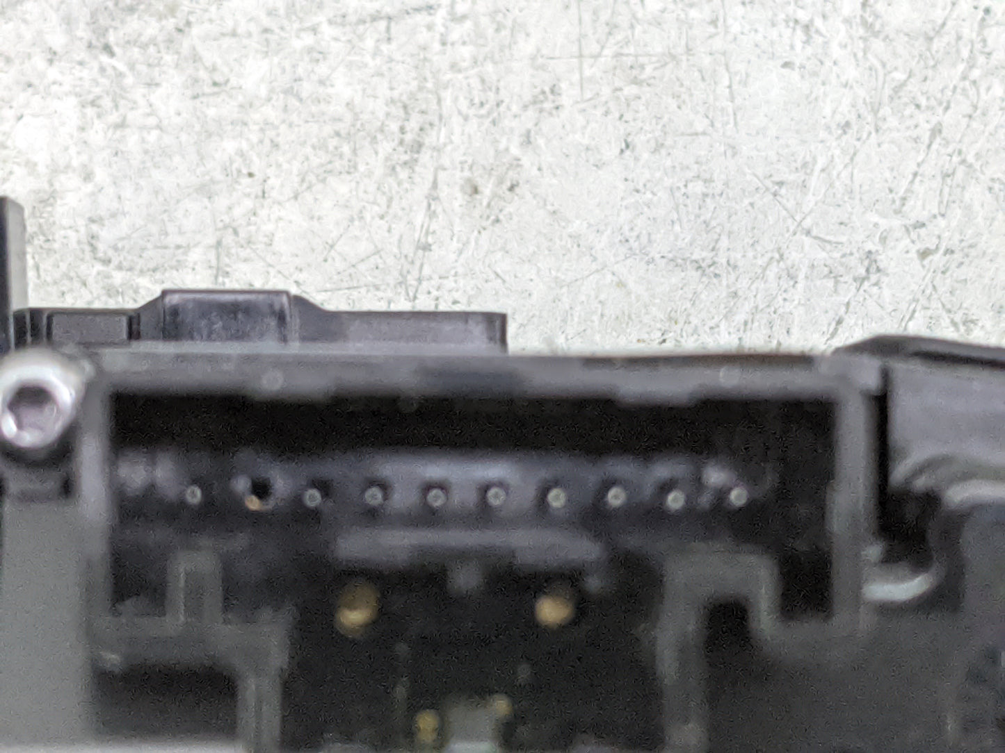 2025 Audi Q5 Floor Console Assembly Shifter - Oemusedautoparts1.com