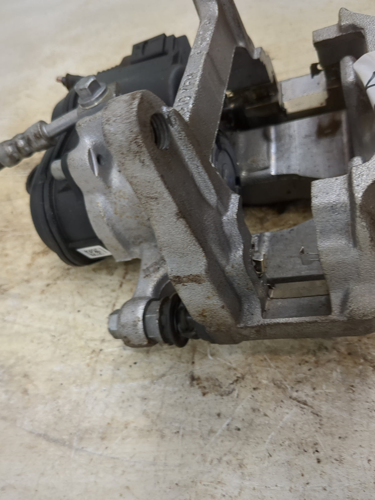 2025 Audi Q5 Rear Passenger Right Brake Caliper - Oemusedautoparts1.com