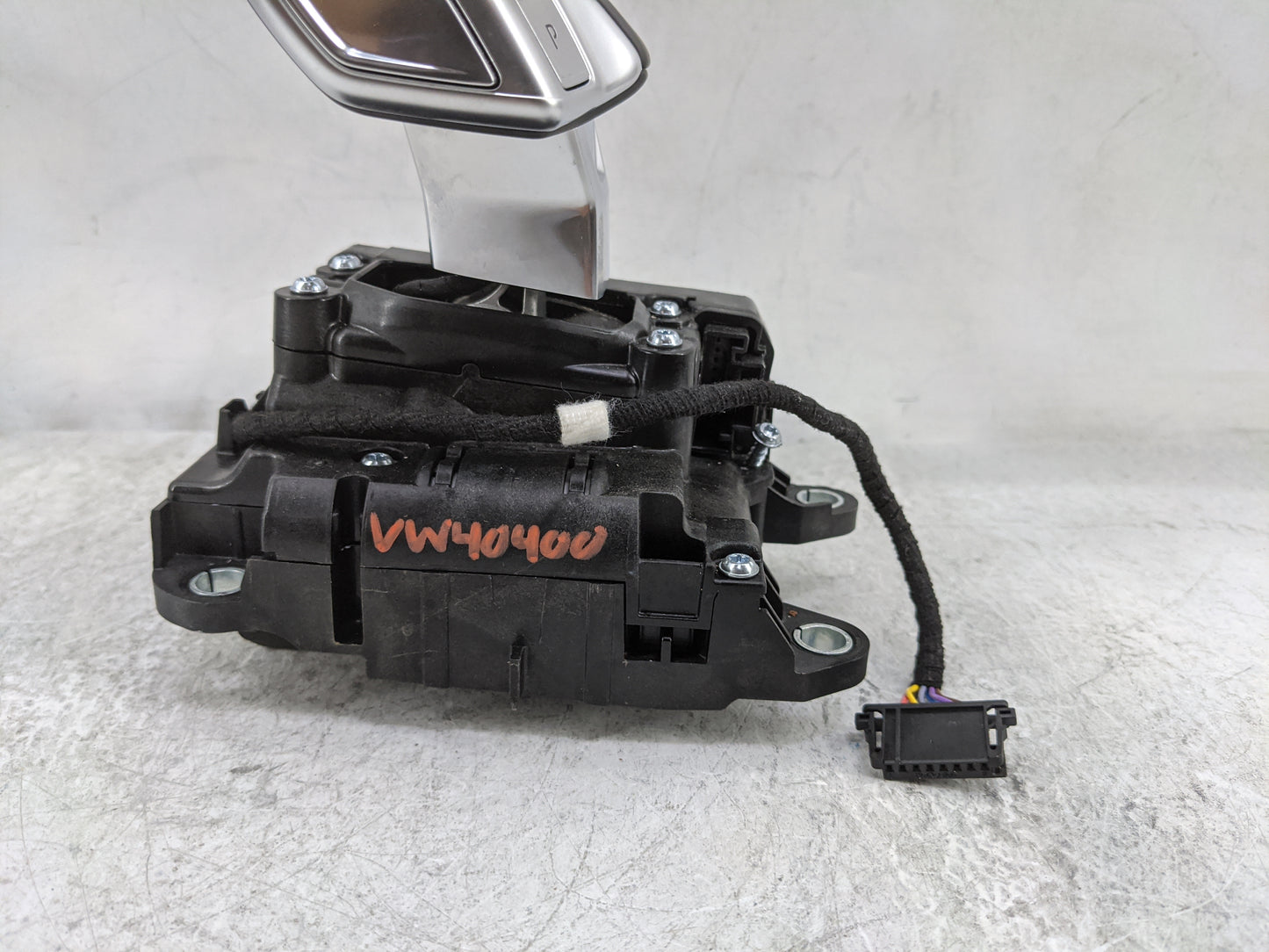 2025 Audi Q7 Floor Console Assembly Shifter - Oemusedautoparts1.com