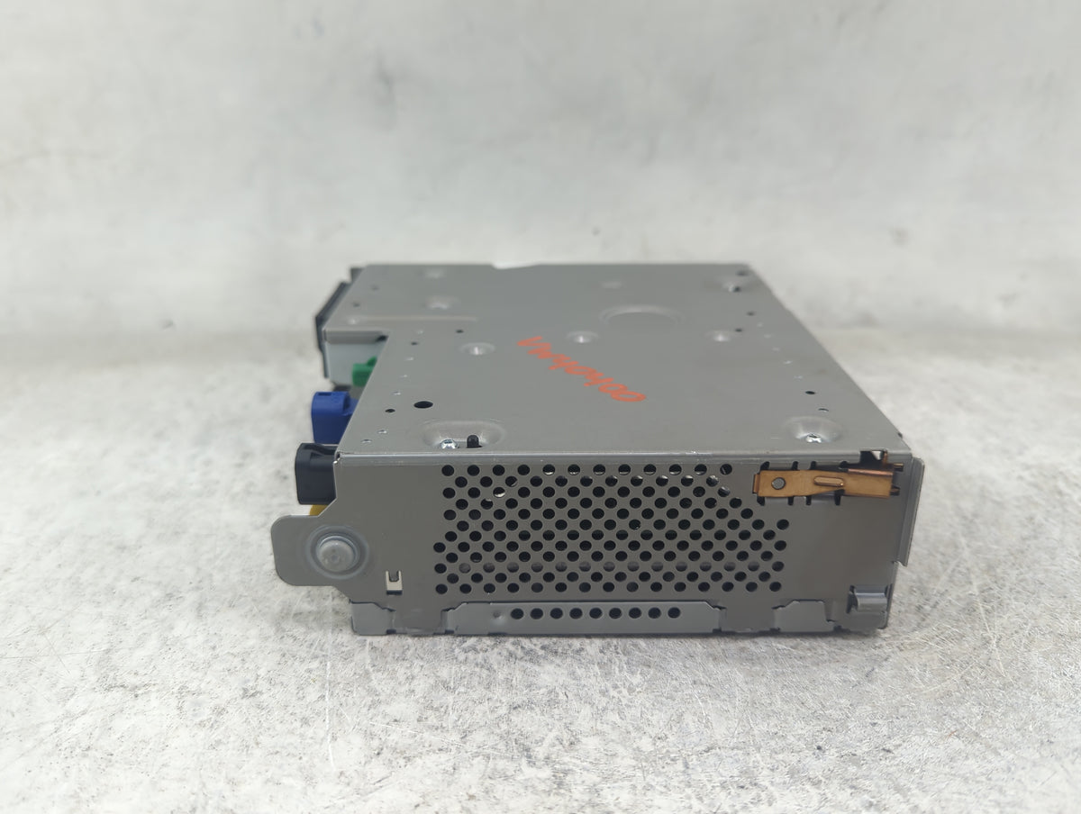 2025 Audi Q7 Radio AM FM Cd Player Receiver Replacement P/N:4M2035092S 4M2035092C, 28845360 Fits OEM Used Auto Parts - Oemus