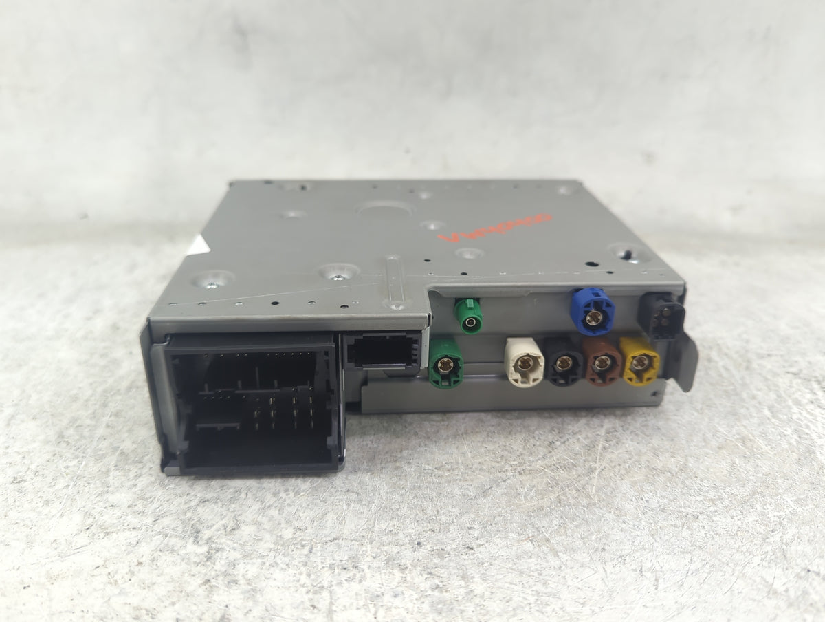 2025 Audi Q7 Radio AM FM Cd Player Receiver Replacement P/N:4M2035092S 4M2035092C, 28845360 Fits OEM Used Auto Parts - Oemus