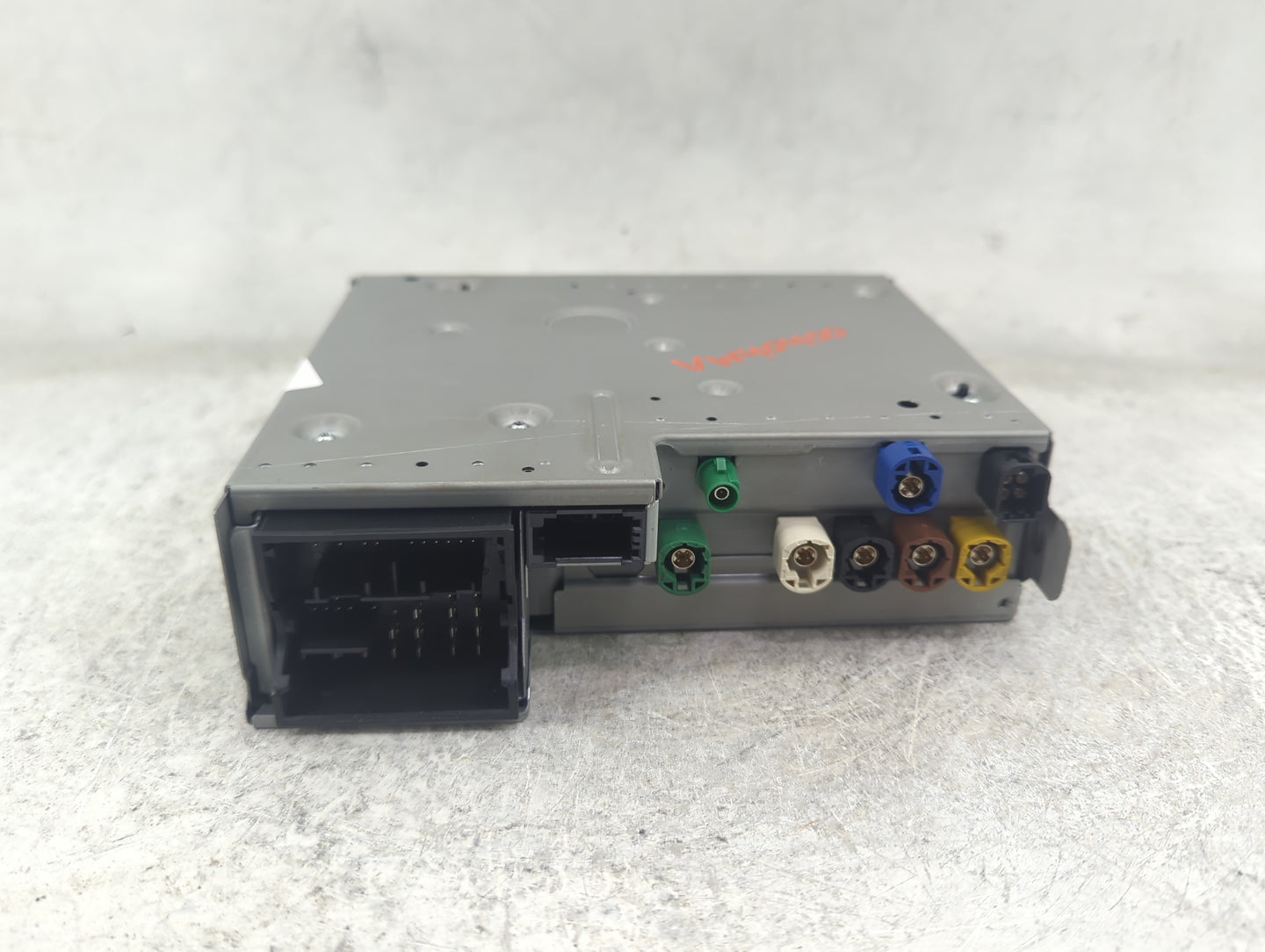 2025 Audi Q7 Radio AM FM Cd Player Receiver Replacement P/N:4M2035092S 4M2035092C, 28845360 Fits OEM Used Auto Parts - Oemus