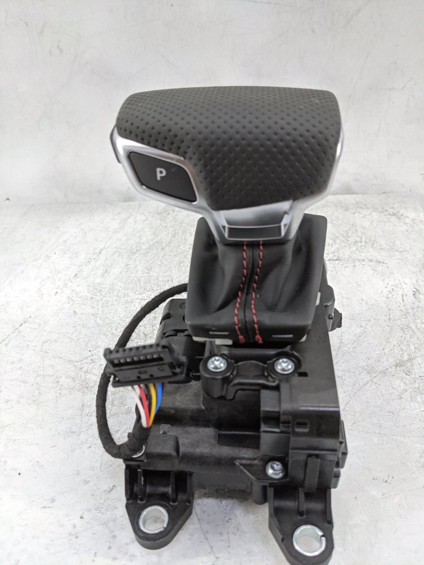 2025 Audi S5 Floor Console Assembly Shifter Black - Oemusedautoparts1.com