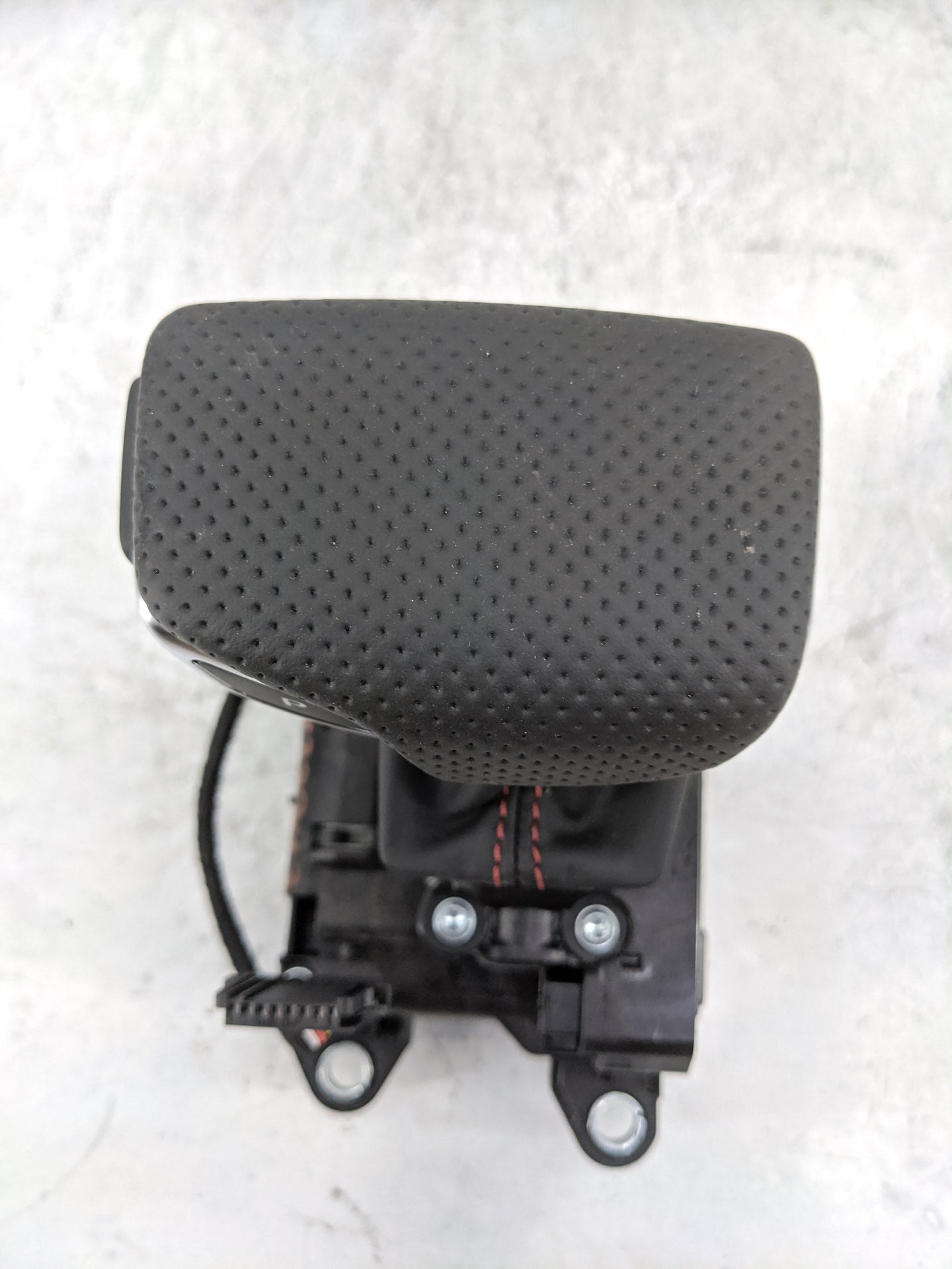 2025 Audi S5 Floor Console Assembly Shifter Black - Oemusedautoparts1.com