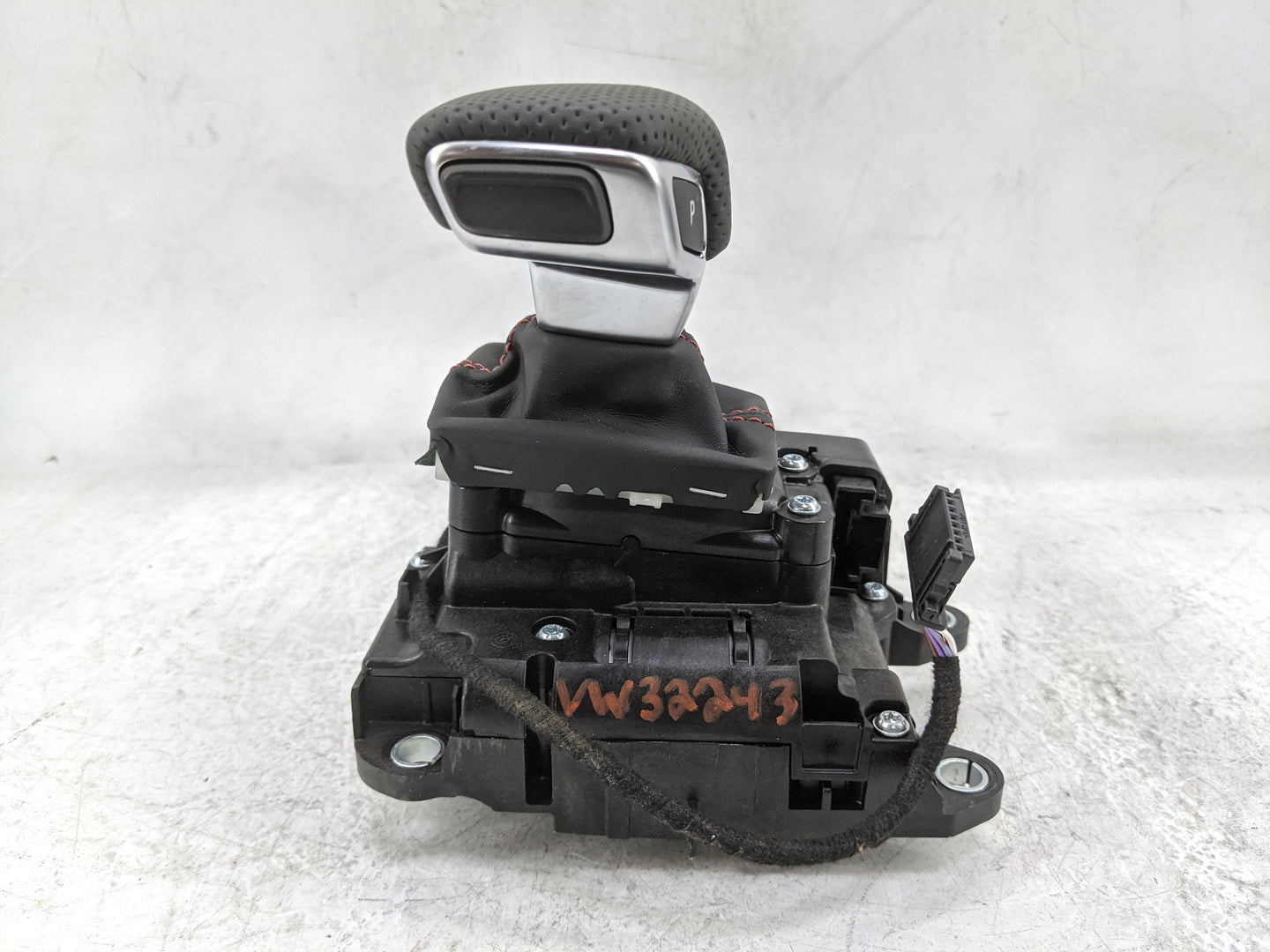 2025 Audi S5 Floor Console Assembly Shifter Black - Oemusedautoparts1.com