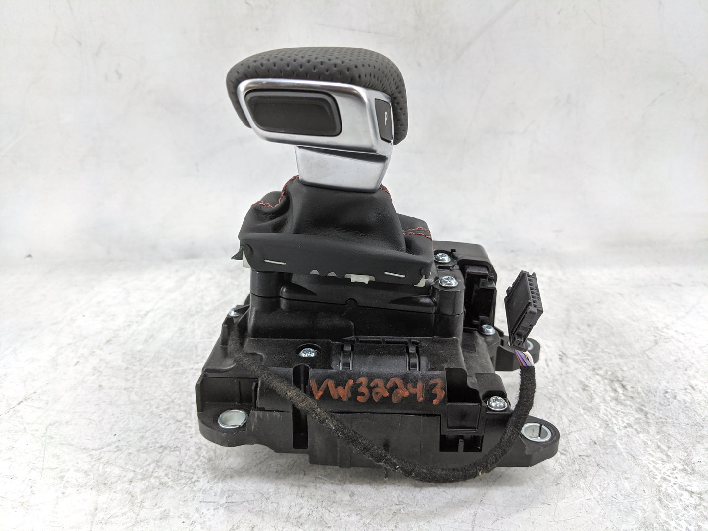 2025 Audi S5 Floor Console Assembly Shifter Black - Oemusedautoparts1.com
