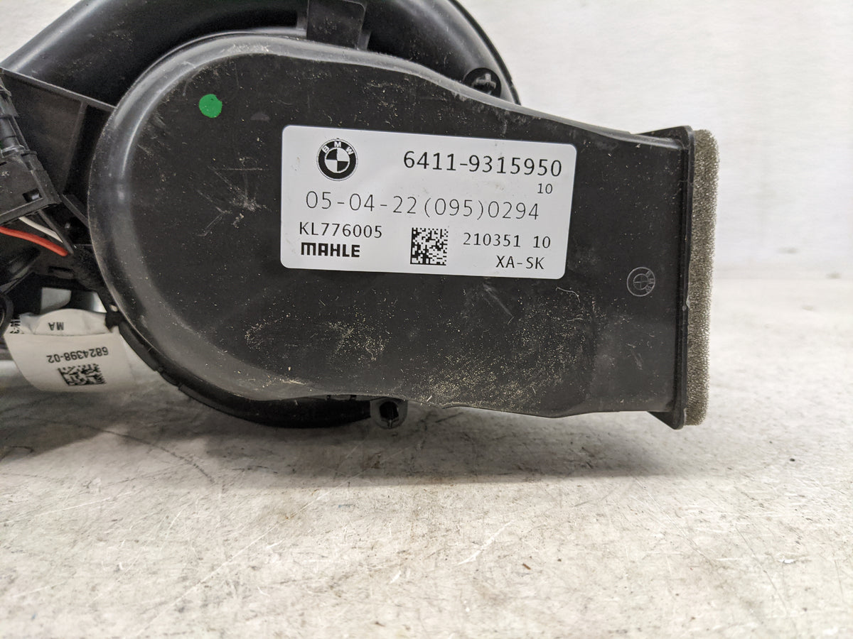 2019-2022 Bmw X5 Heater AC Blower Motor P/N:6411-9315950 64119315950 Fits Fits 2019 2020 2021 2022 OEM Used Auto Parts - Oem