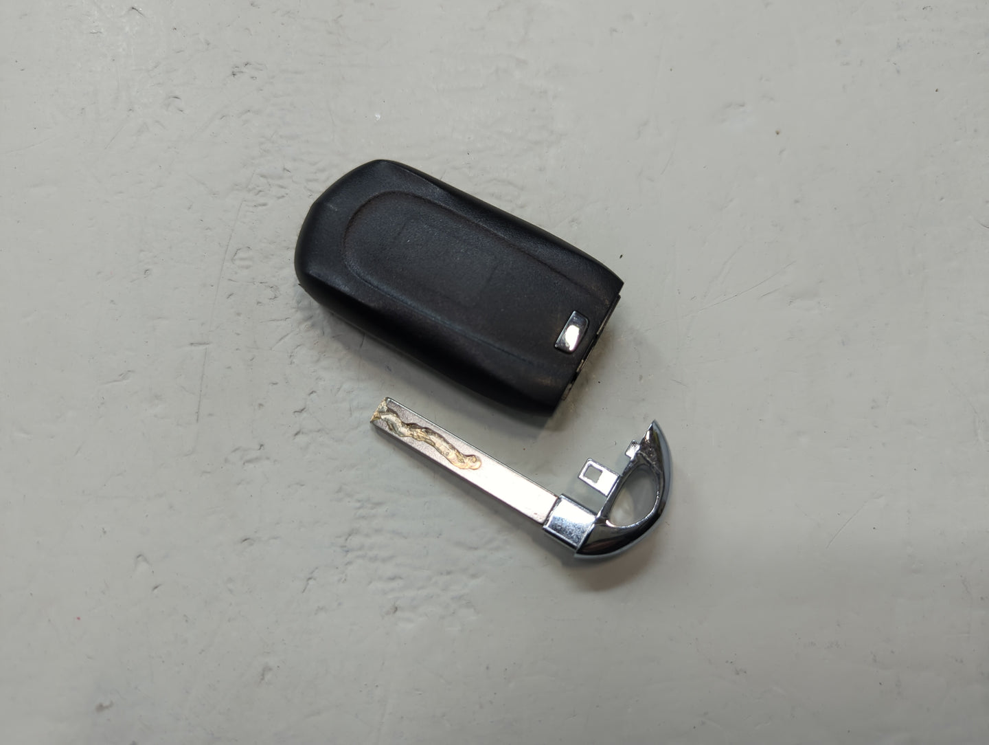 Buick Enclave Keyless Entry Remote Fob HYQ4ES 13548299 | 13547678 5 buttons - Oemusedautoparts1.com