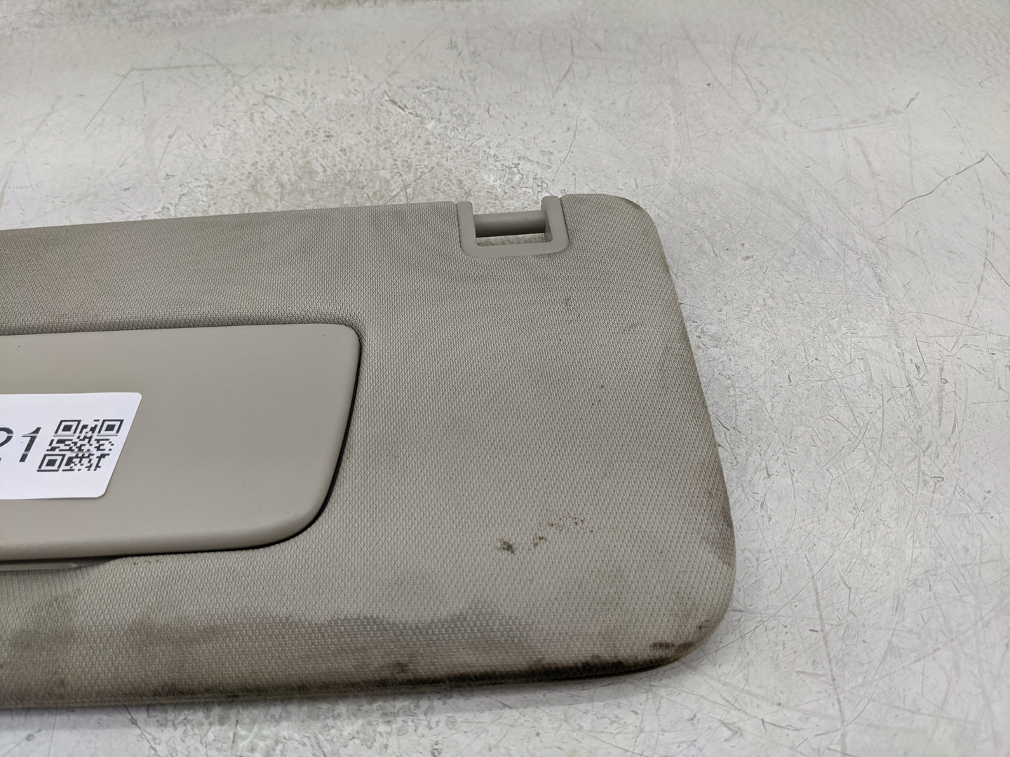 2020-2021 Buick Encore Sun Visor Shade Replacement Driver Left Mirror Fits Fits 2020 2021 OEM Used Auto Parts - Oemusedautop