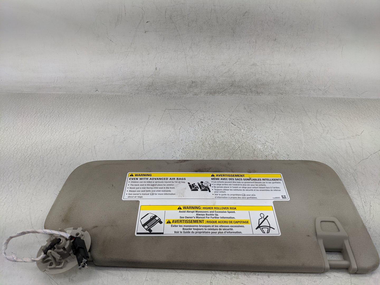 2020-2021 Buick Encore Sun Visor Shade Replacement Driver Left Mirror Fits Fits 2020 2021 OEM Used Auto Parts - Oemusedautop