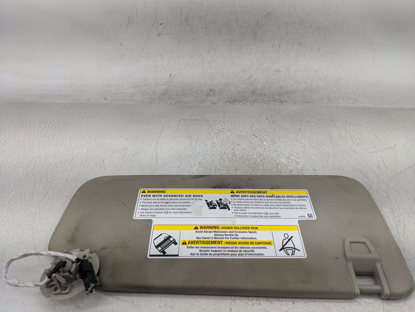 2020-2021 Buick Encore Sun Visor Shade Replacement Driver Left Mirror Fits Fits 2020 2021 OEM Used Auto Parts - Oemusedautop