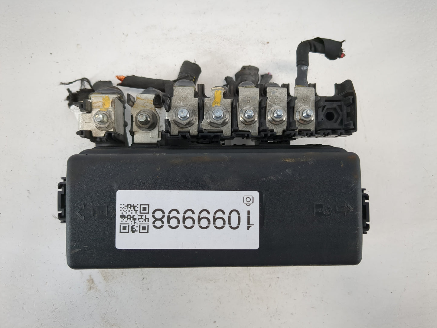 2025 Cadillac Ct4 Fusebox Fuse Box Panel Relay Module P/N:85106589 Fits OEM Used Auto Parts - Oemusedautoparts1.com