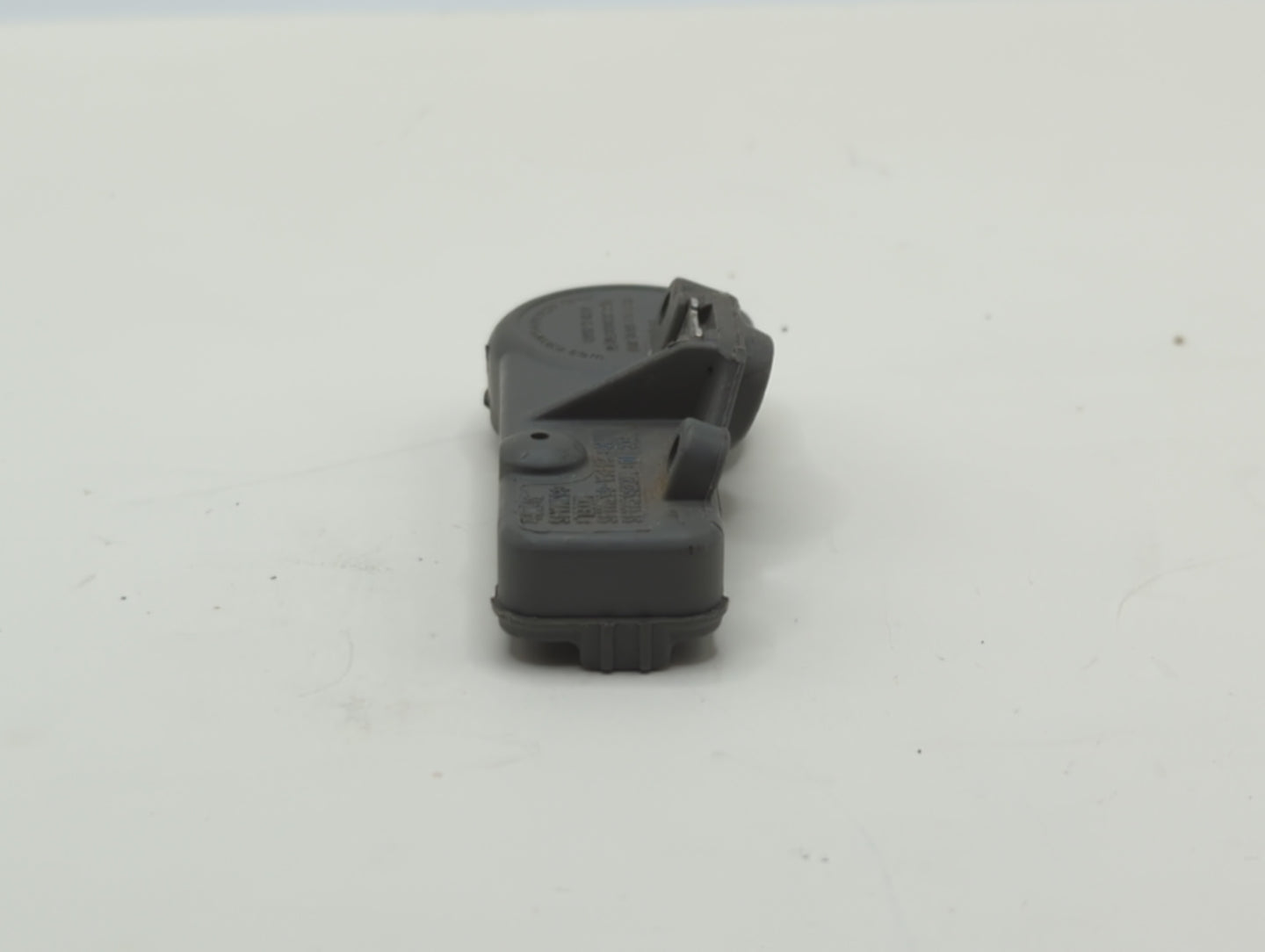 2025 Chevrolet Express 2500 Tire Pressure Monitoring System Sensor Tpms - Oemusedautoparts1.com