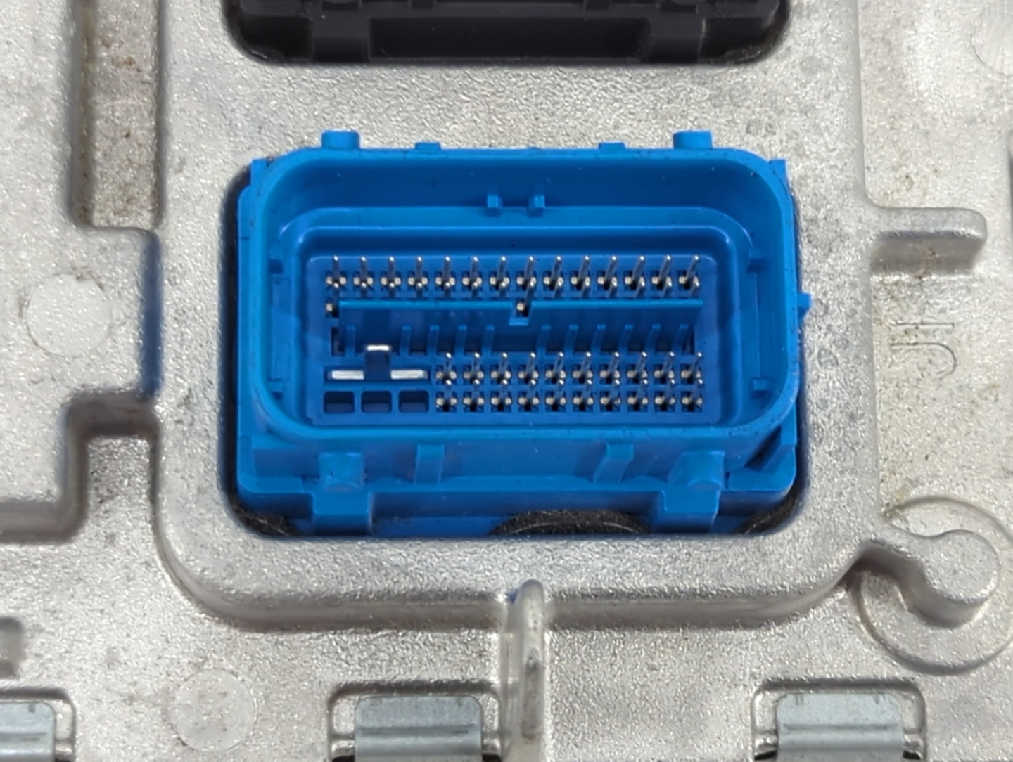 2025 Chevrolet Malibu PCM Engine Control Computer ECU ECM PCU OEM P/N:12738201 13101010000000X, 11683270, 12733825 Fits OEM 