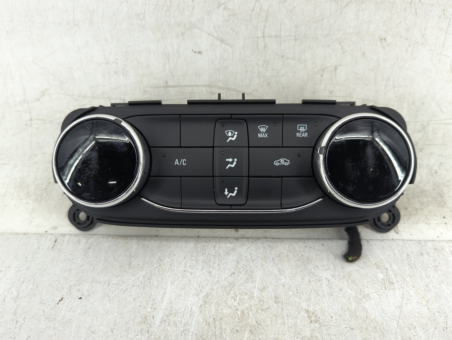 2021-2022 Chevrolet Trailblazer Climate Control Module Temperature AC/Heater Replacement P/N:545290509 42854935 Fits OEM Use