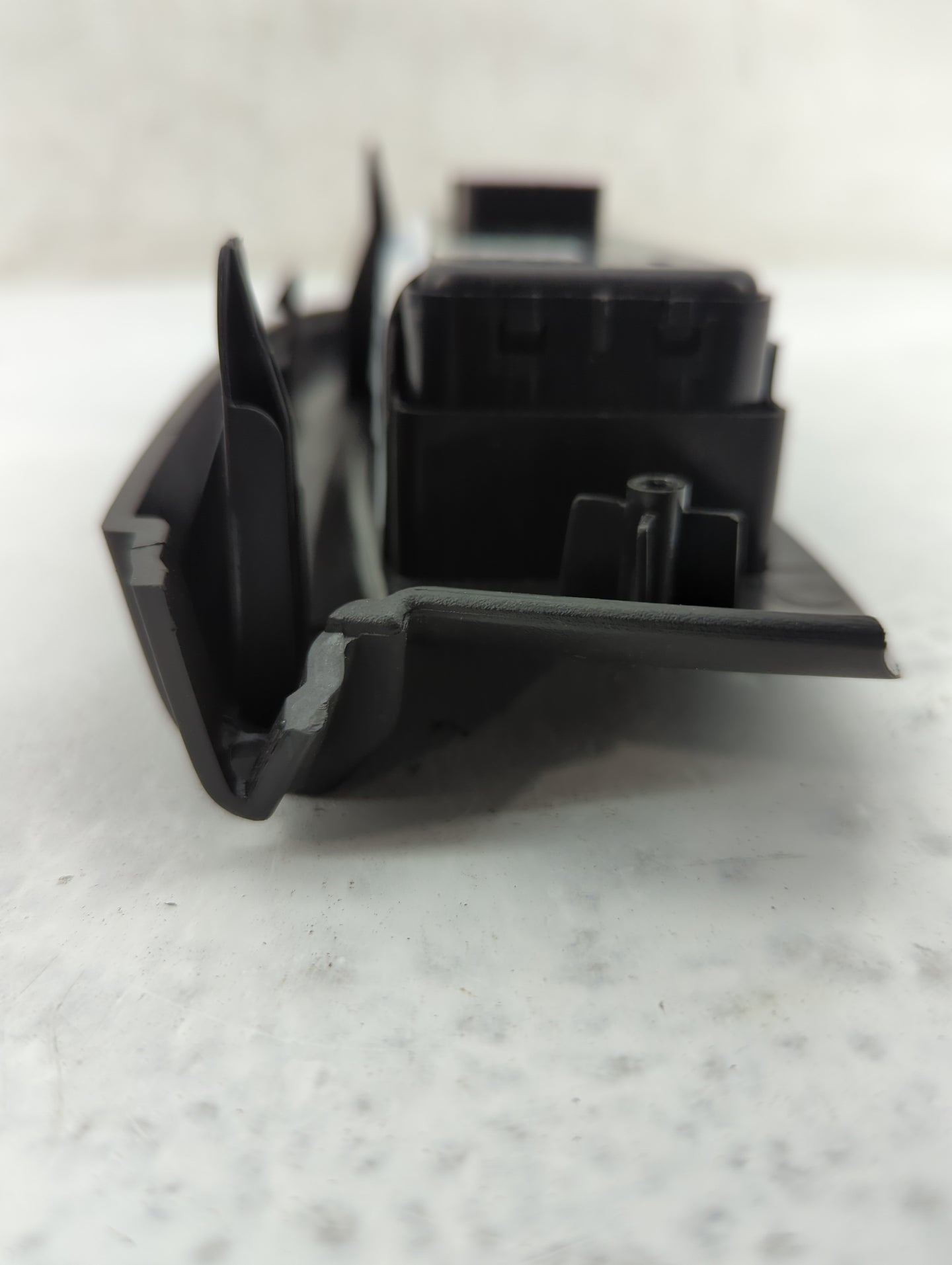 2021-2022 Chevrolet Trailblazer Master Power Window Switch Replacement Driver Side Left P/N:84513464 84513464-D1A189A Fits O