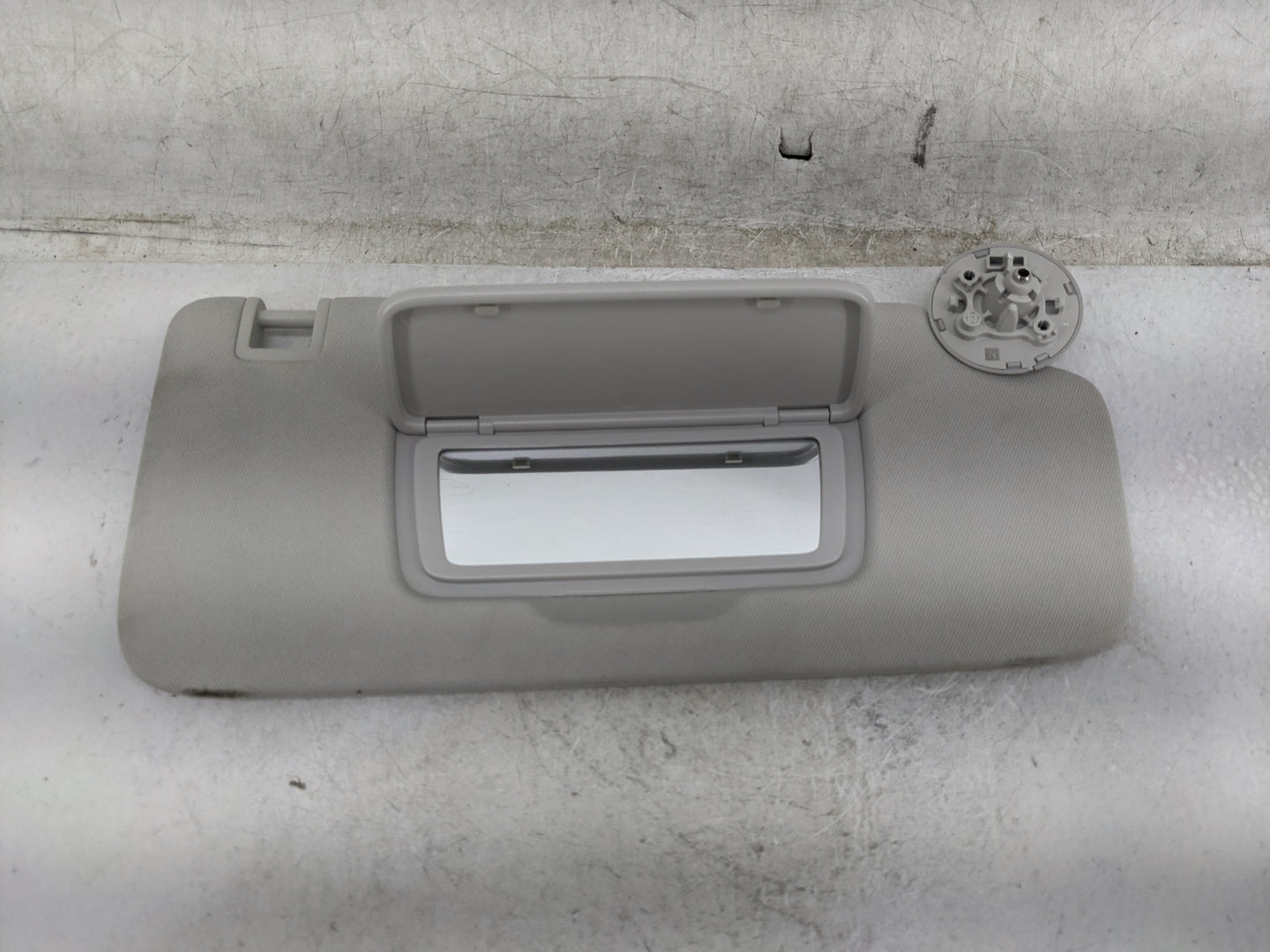 2025 Chevrolet Trailblazer Sun Visor Shade Replacement Passenger Right Mirror Fits OEM Used Auto Parts - Oemusedautoparts1.c