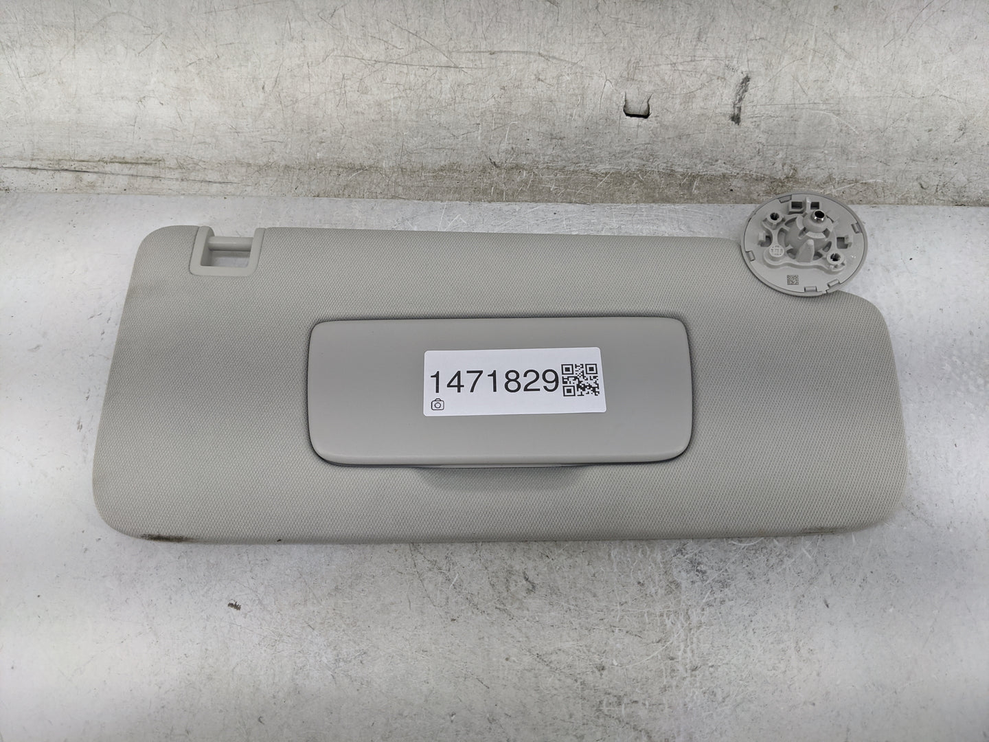 2025 Chevrolet Trailblazer Sun Visor Shade Replacement Passenger Right Mirror Fits OEM Used Auto Parts - Oemusedautoparts1.c