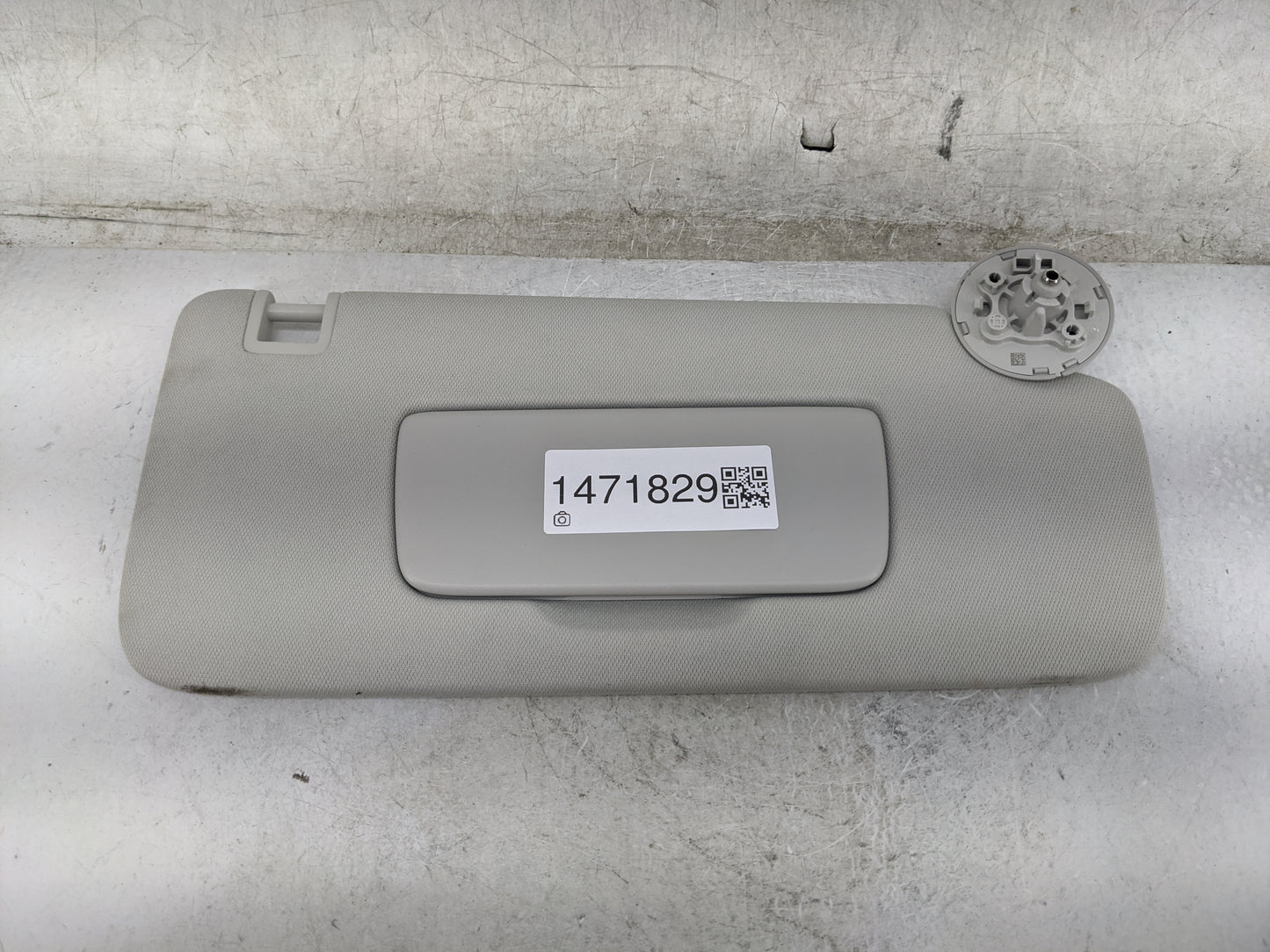 2025 Chevrolet Trailblazer Sun Visor Shade Replacement Passenger Right Mirror Fits OEM Used Auto Parts - Oemusedautoparts1.c
