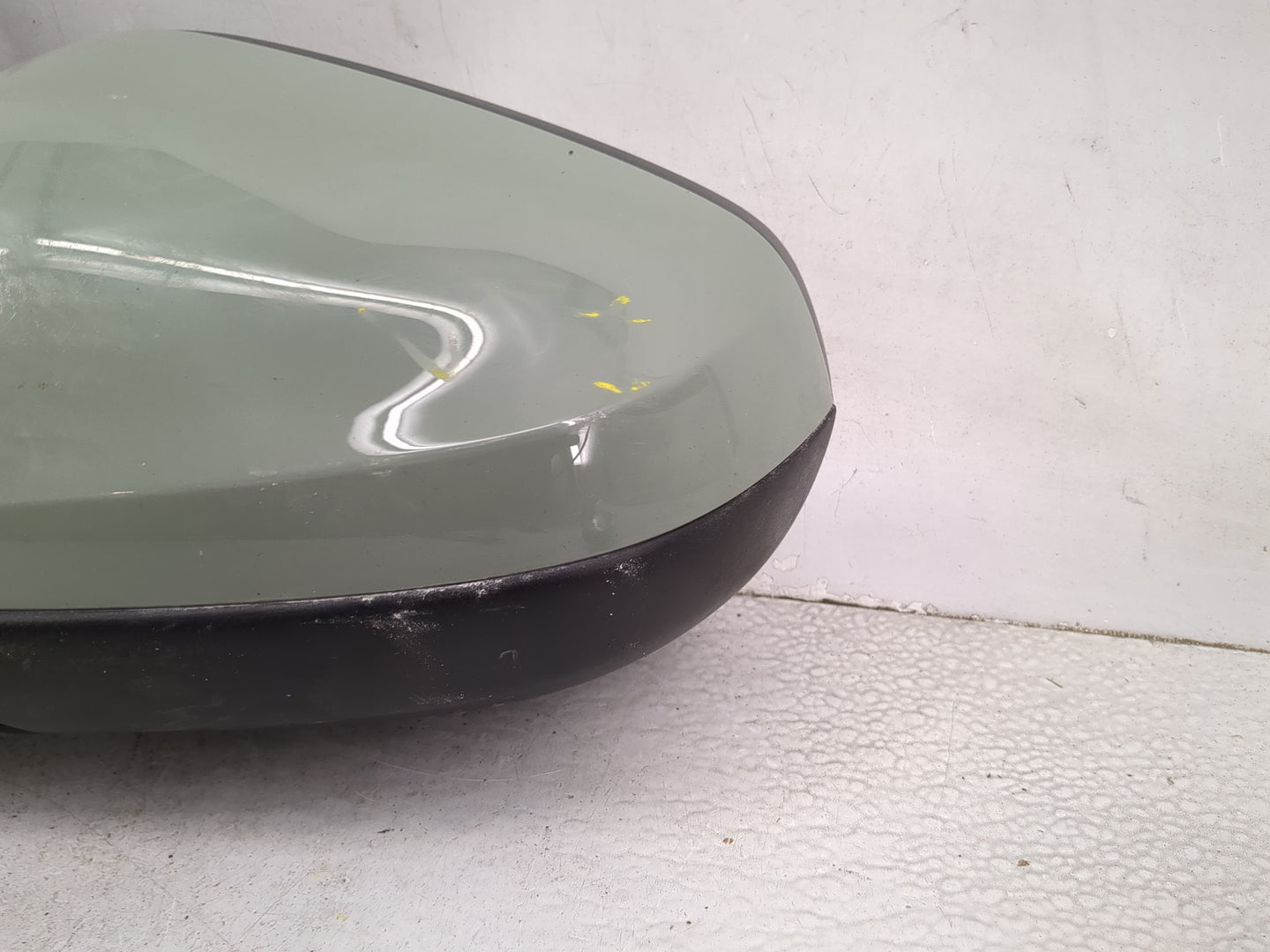 2021-2022 Chevrolet Trailblazer Driver Side View Mirror - Left Door Mirror OEM Used - Oemusedautoparts1.com