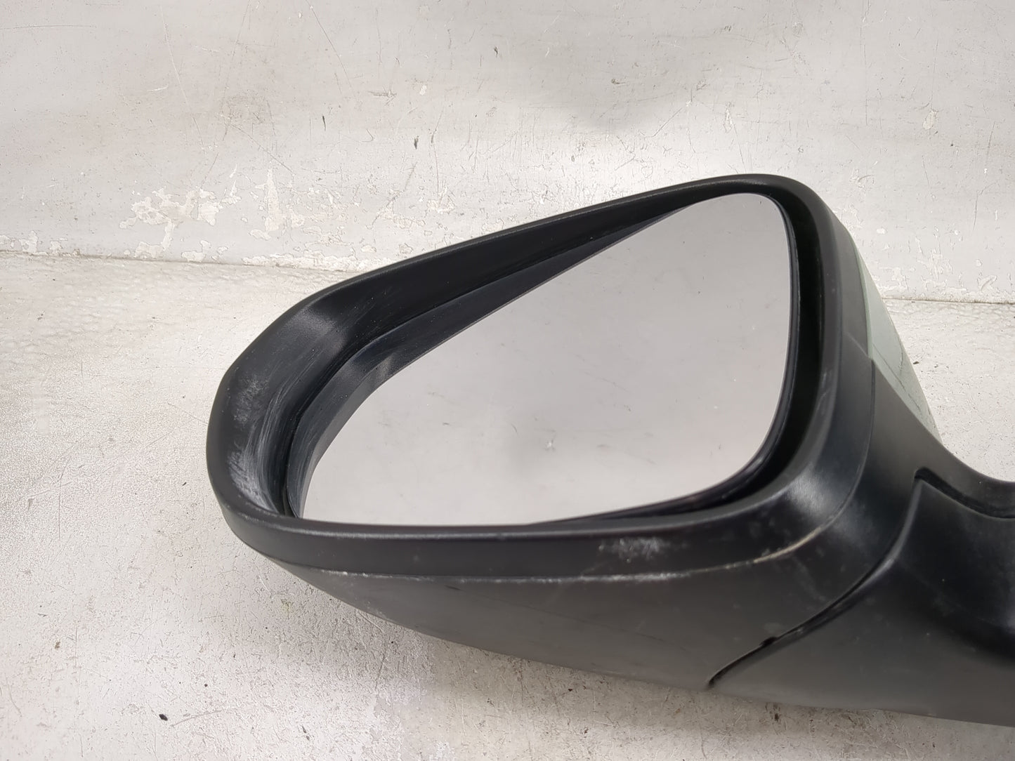 2021-2022 Chevrolet Trailblazer Driver Side View Mirror - Left Door Mirror OEM Used - Oemusedautoparts1.com
