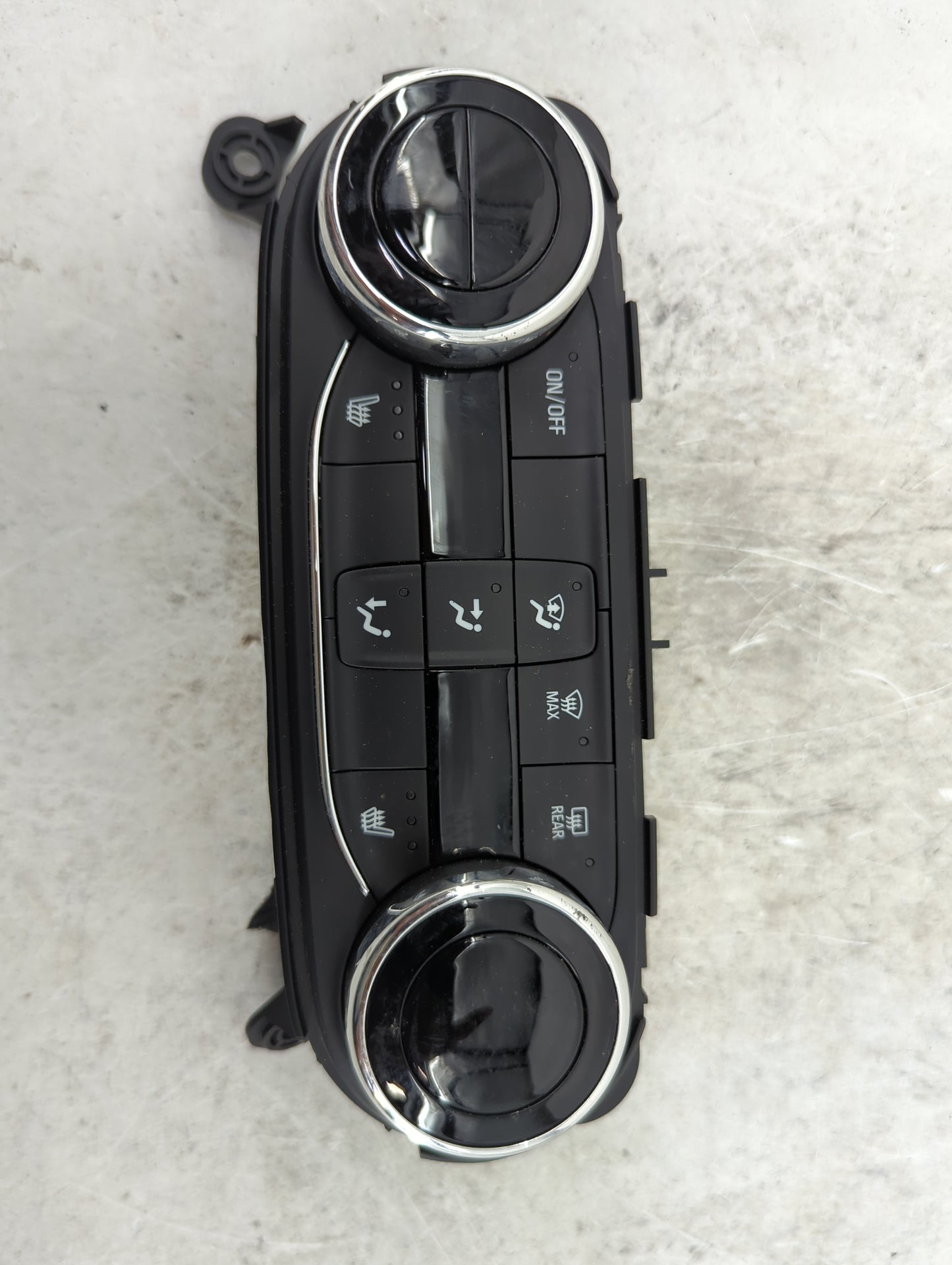 2021-2022 Chevrolet Trailblazer Climate Control Module Temperature AC/Heater Replacement P/N:42854938 737020000000X Fits OEM