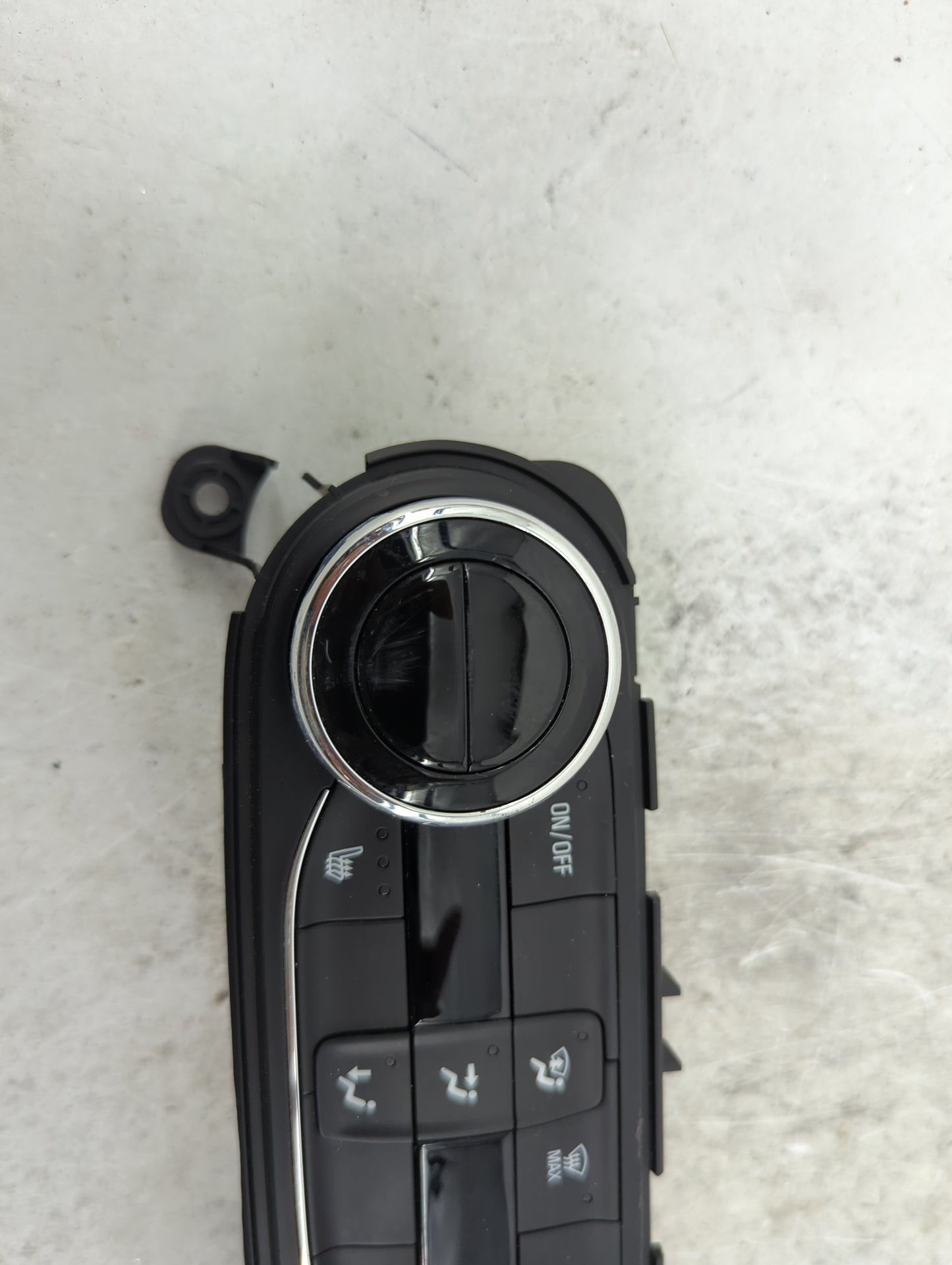 2021-2022 Chevrolet Trailblazer Climate Control Module Temperature AC/Heater Replacement P/N:42854938 737020000000X Fits OEM