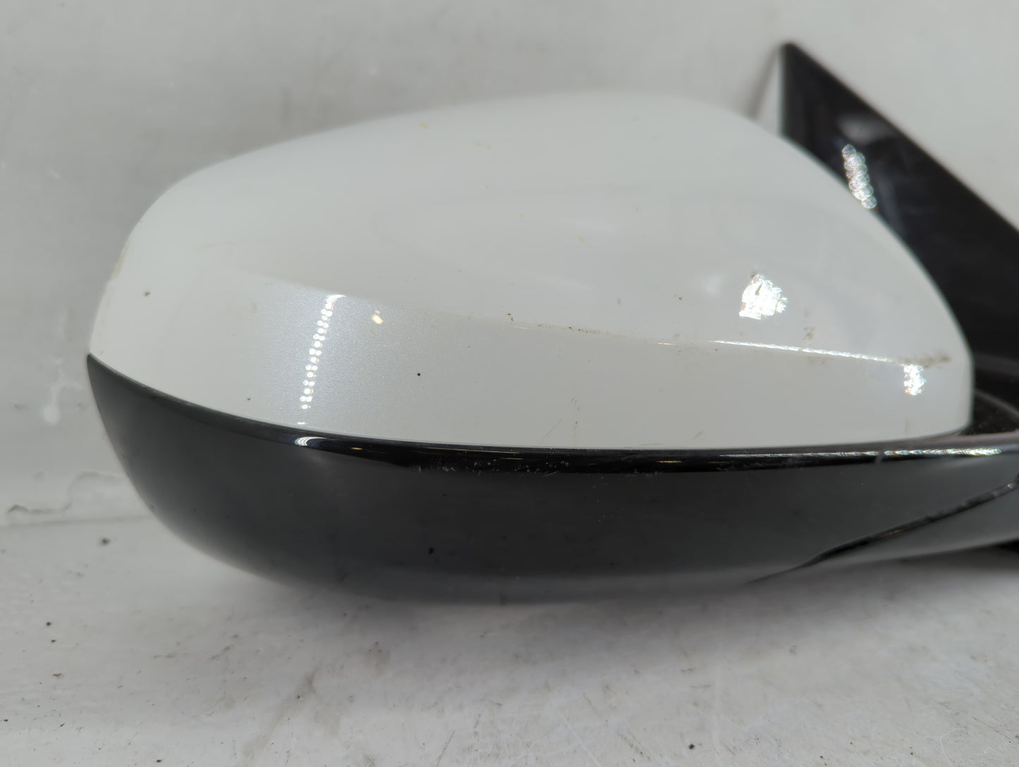 2025 Chevrolet Trailblazer Side Mirror Replacement Passenger Right View Door Mirror P/N:42895502 Fits OEM Used Auto Parts - 