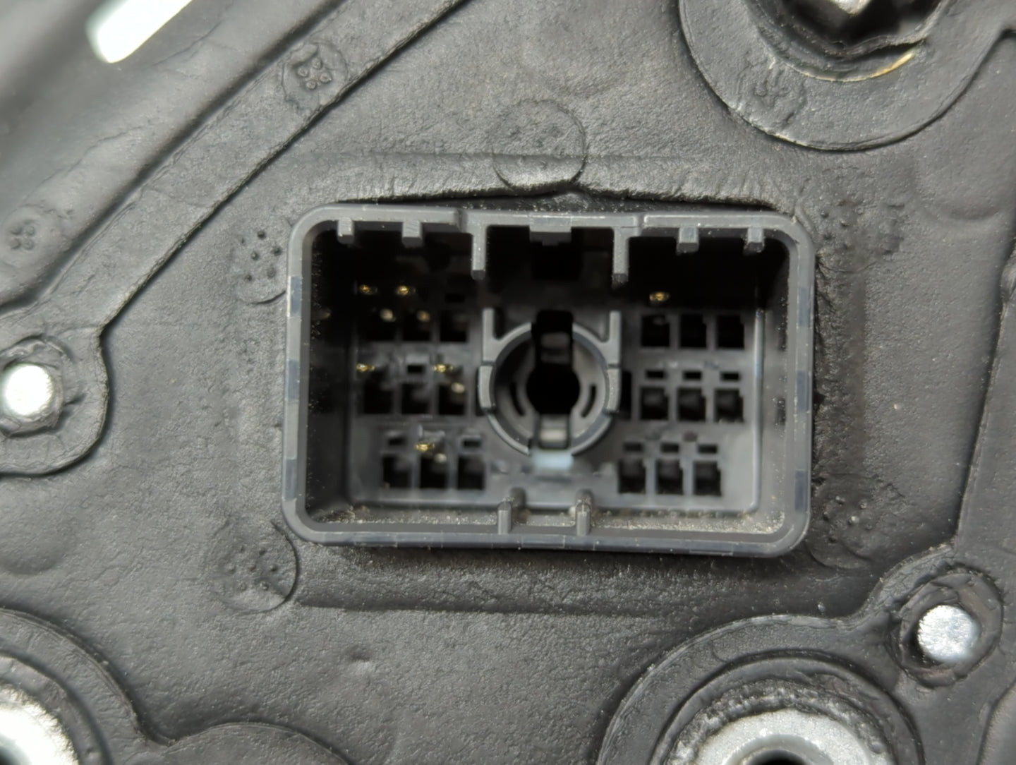 2025 Chevrolet Trailblazer Side Mirror Replacement Passenger Right View Door Mirror P/N:42895502 Fits OEM Used Auto Parts - 