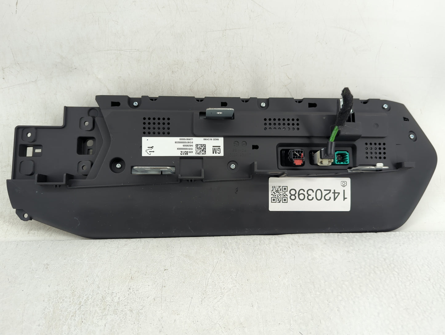 2025 Chevrolet Trax Radio AM FM Cd Player Receiver Replacement P/N:42858512 Fits OEM Used Auto Parts - Oemusedautoparts1.com