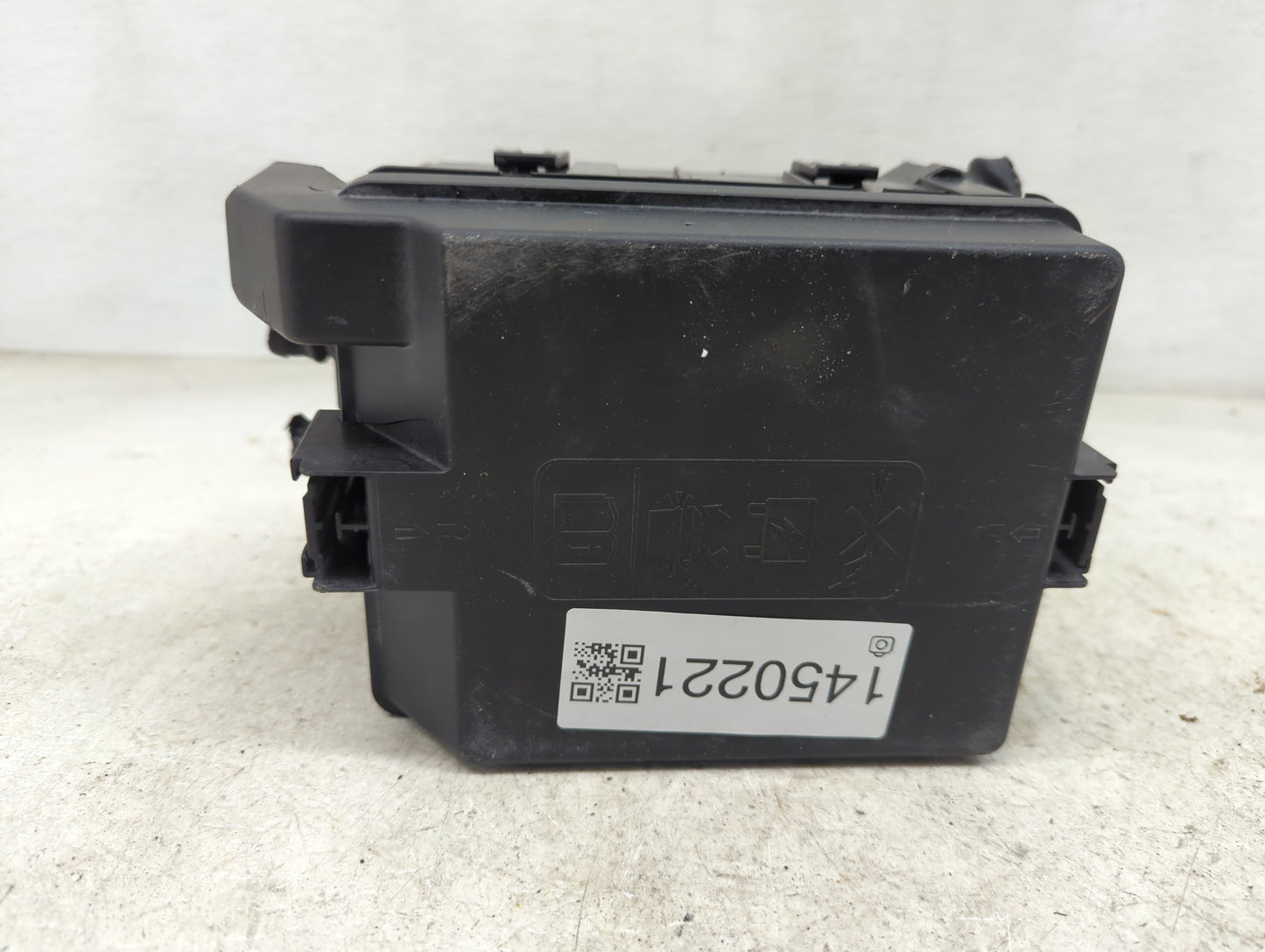 2025 Chevrolet Trax Fusebox Fuse Box Panel Relay Module P/N:42887406 13598343, 13598351 Fits OEM Used Auto Parts - Oemusedau