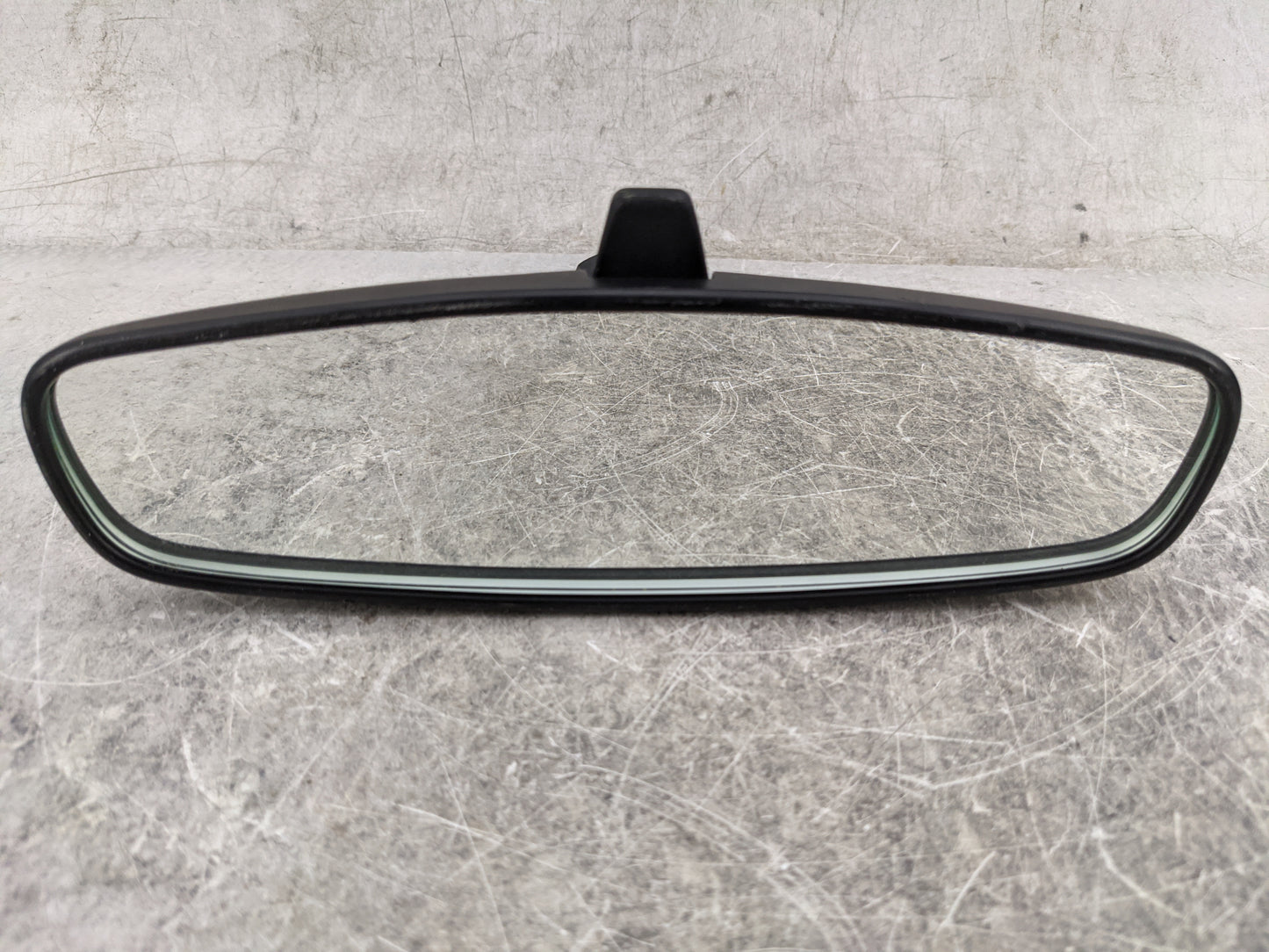 2013-2014 Chevrolet Trax Interior Rear View Mirror Replacement OEM P/N:049093 P660 Fits OEM Used Auto Parts - Oemusedautopar
