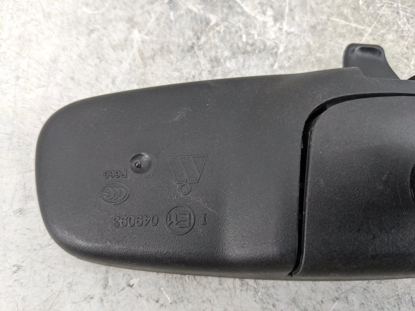 2013-2014 Chevrolet Trax Interior Rear View Mirror Replacement OEM P/N:049093 P660 Fits OEM Used Auto Parts - Oemusedautopar