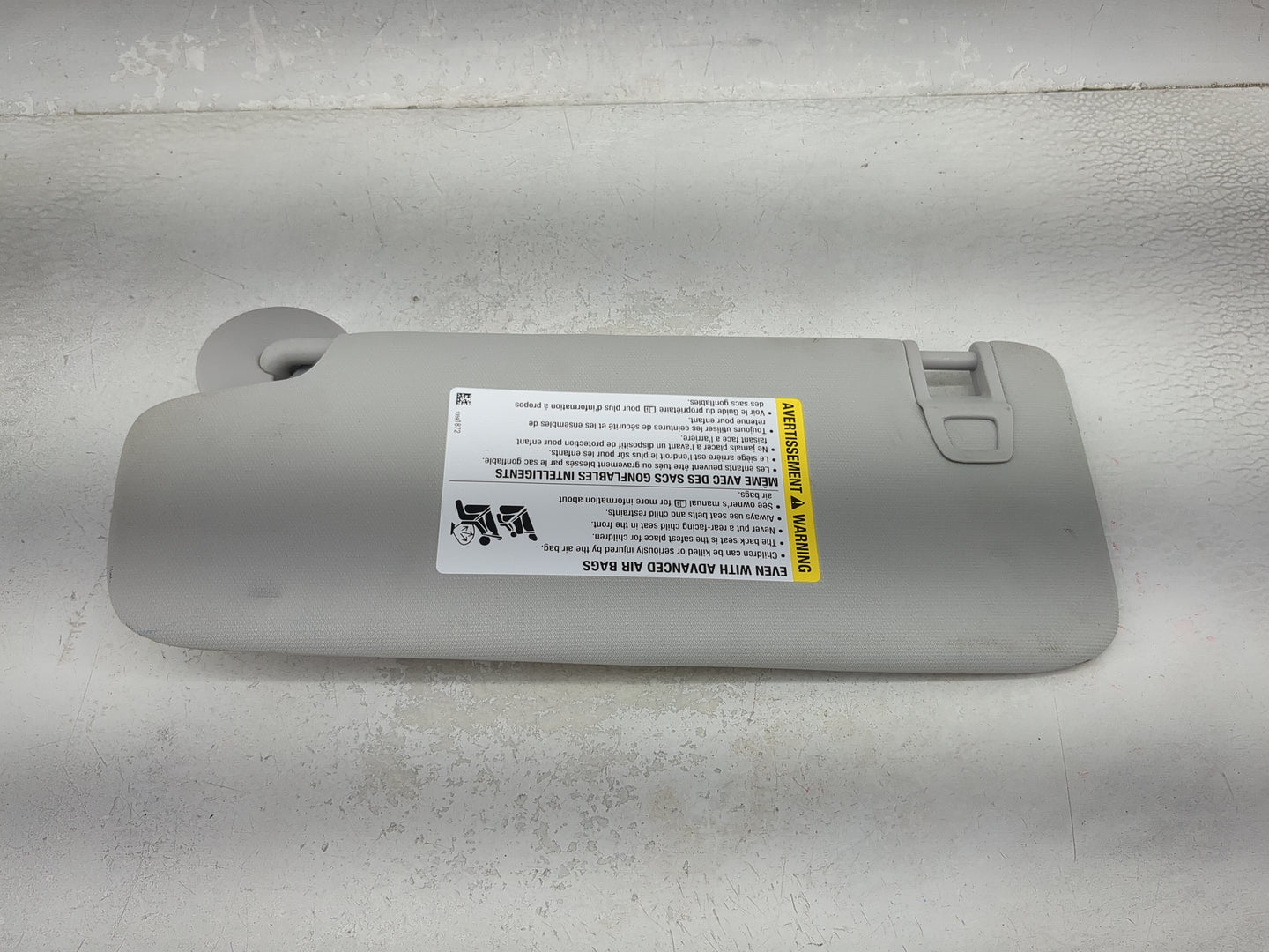 2025 Chevrolet Trax Sun Visor Shade Replacement Passenger Right Mirror Fits OEM Used Auto Parts - Oemusedautoparts1.com