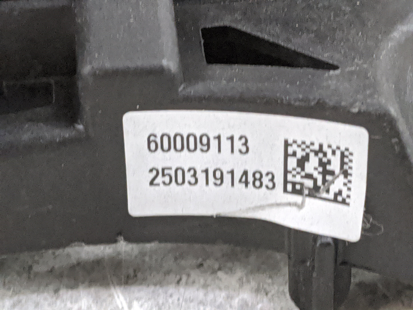 2025 Chevrolet Trax Floor Console Assembly Shifter Black - Oemusedautoparts1.com