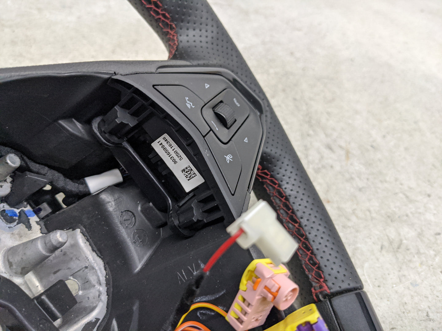 2025 Chevrolet Trax Steering Wheel Oem Black - Oemusedautoparts1.com