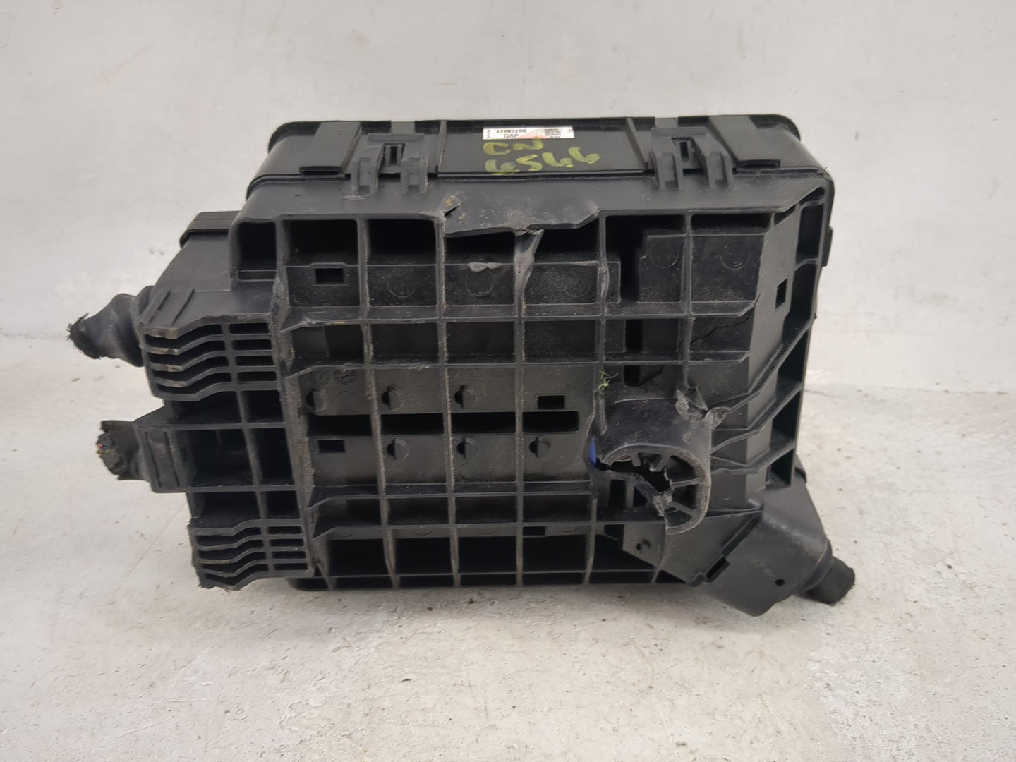 2025 Chevrolet Trax Fusebox Fuse Box Panel Relay Module P/N:13598343 13598351, 42887406 Fits OEM Used Auto Parts - Oemusedau