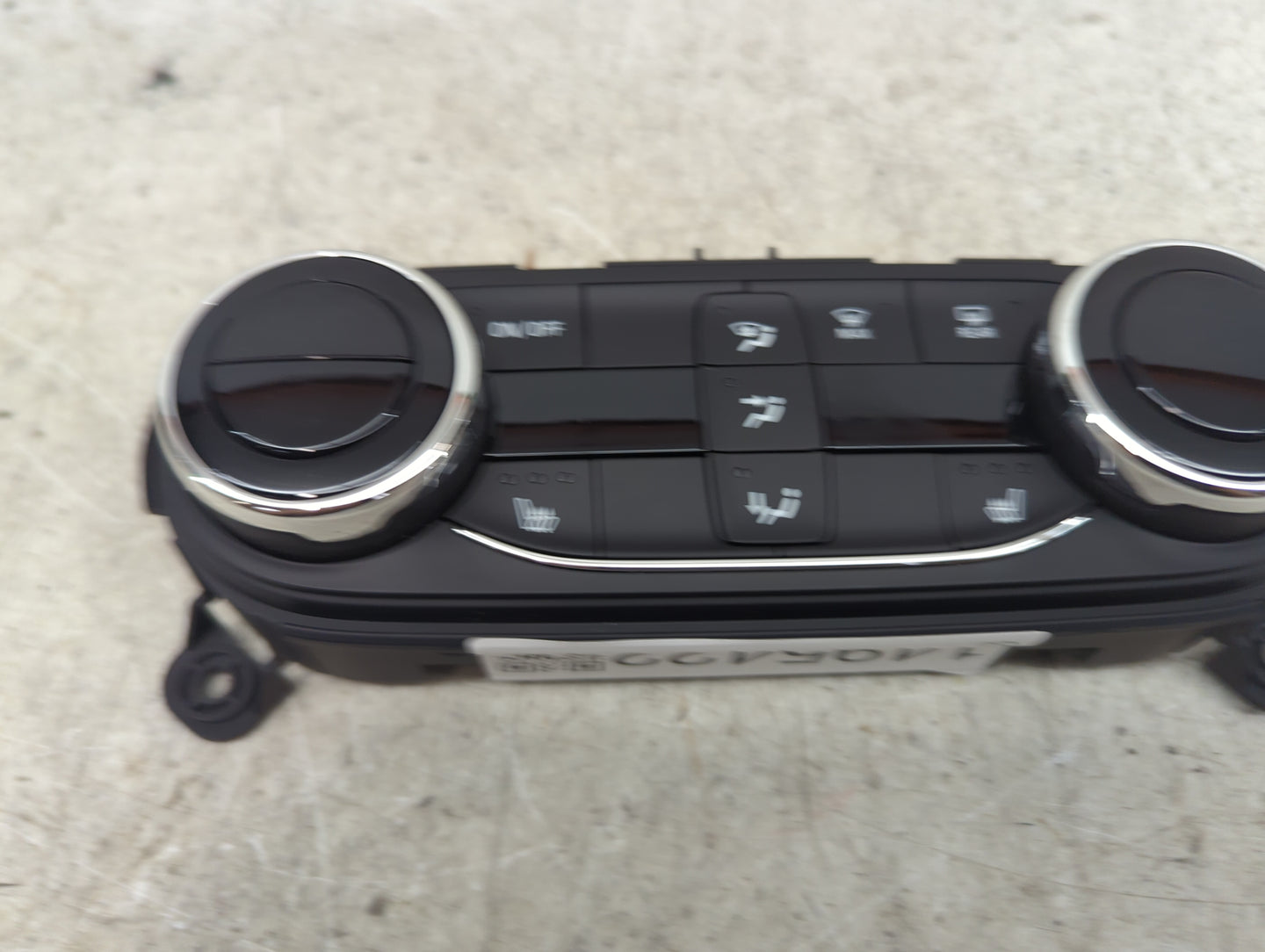 2025 Chevrolet Trax Climate Control Module Temperature AC/Heater Replacement P/N:42854938 737020000000X Fits Fits 2021 2022 
