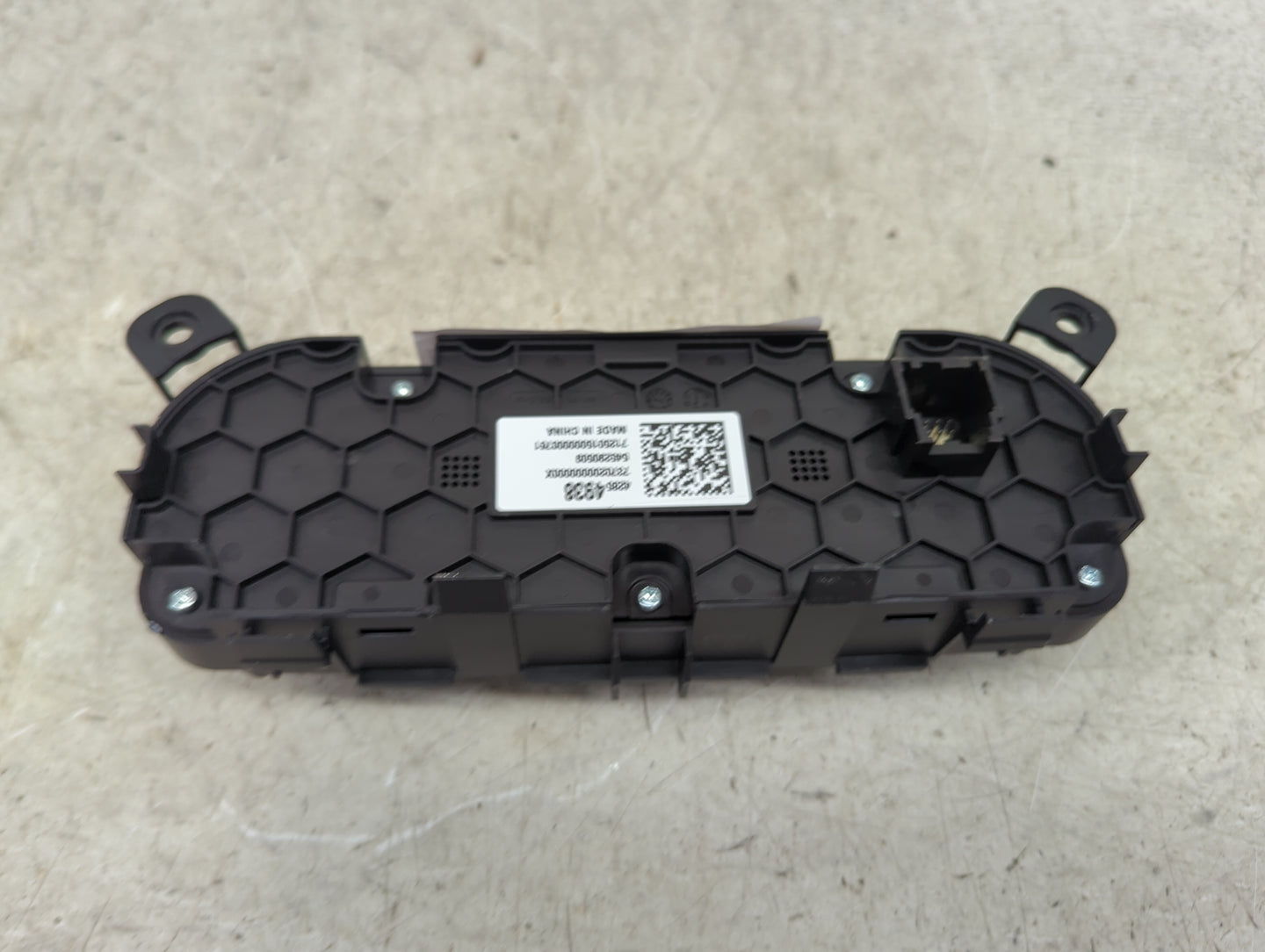 2025 Chevrolet Trax Climate Control Module Temperature AC/Heater Replacement P/N:42854938 737020000000X Fits Fits 2021 2022 