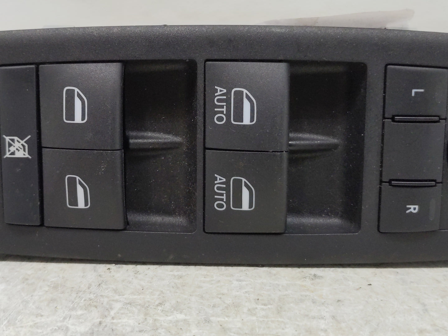 2025 Dodge Durango Master Power Window Switch Replacement Driver Side Left P/N:68590590AA Fits OEM Used Auto Parts - Oemused