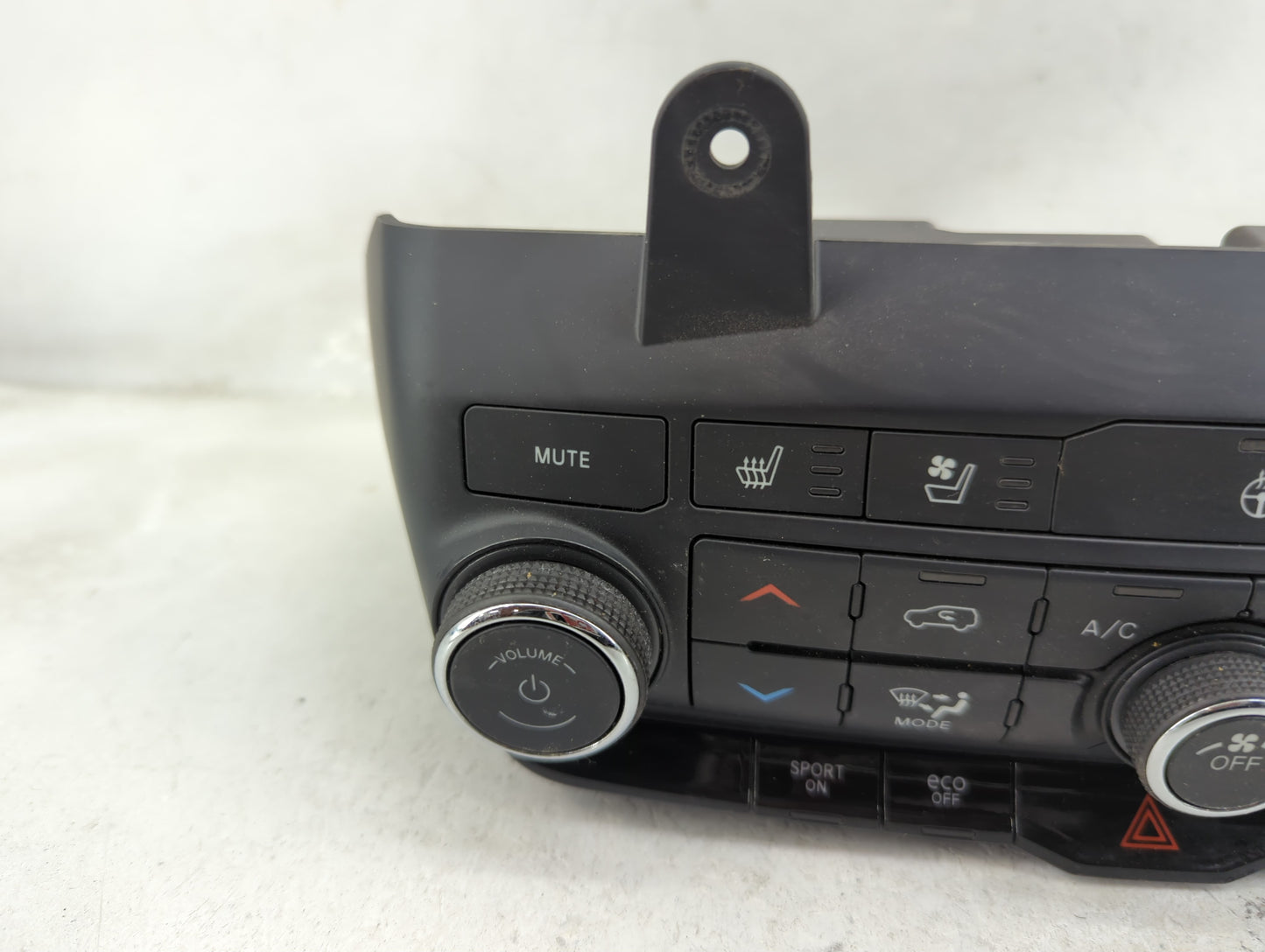 2025 Dodge Durango Climate Control Module Temperature AC/Heater Replacement P/N:P68465673AC Fits OEM Used Auto Parts - Oemus